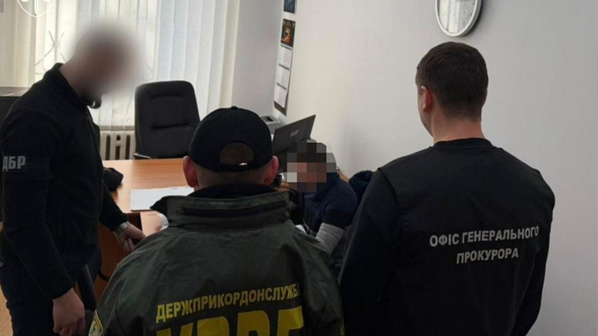 Правоохоронці викрили схему нелегального перевезення чоловіків за кордон Правоохоронці викрили схему нелегального перевезення чоловіків за кордон