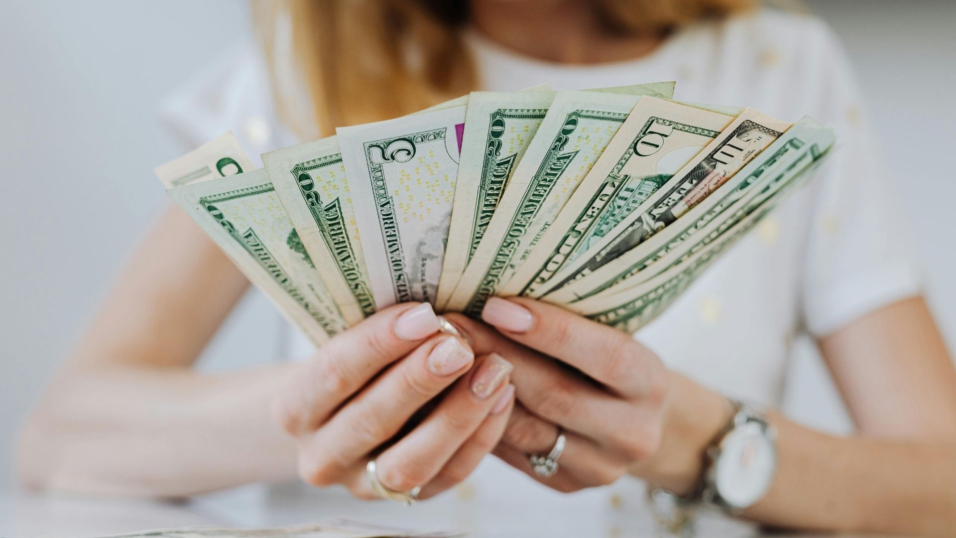 Який курс валют в Україні 5 лютого 2026 року Який курс валют в Україні 5 лютого 2026 року