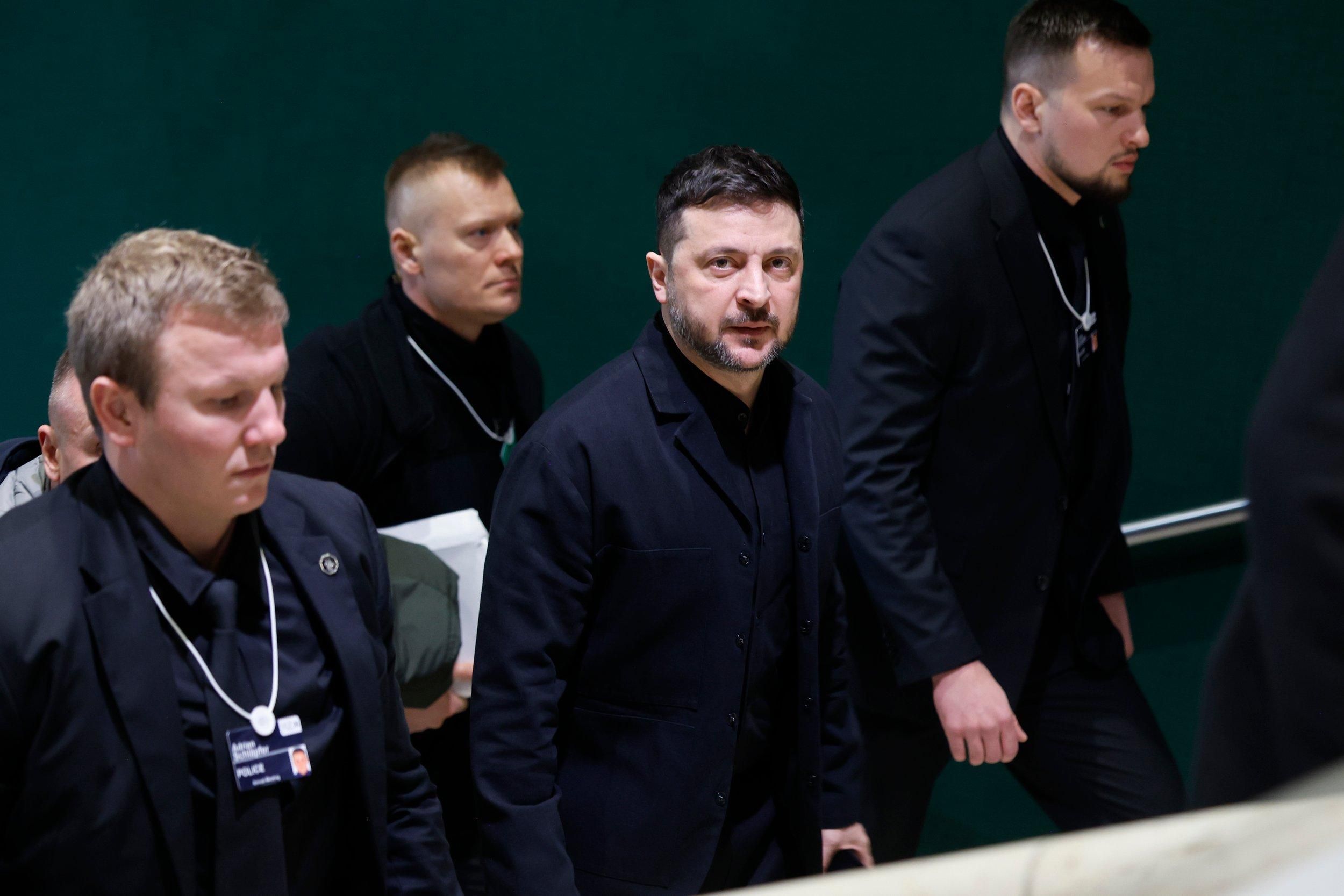 "Россия пыталась меня уничтожить несколько раз": Зеленский ответил, боится ли он за жизнь - 24 Канал "Россия пыталась меня уничтожить несколько раз": Зеленский ответил, боится ли он за жизнь - 24 Канал