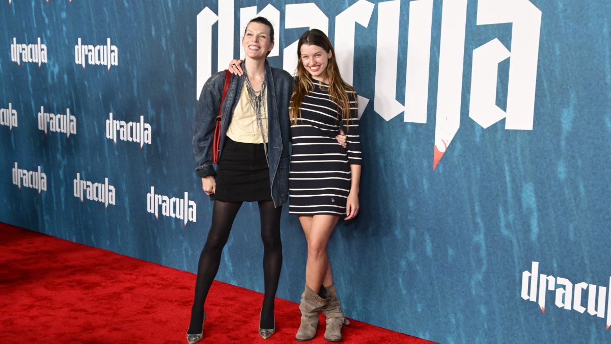 Мілла Йовович з донькою