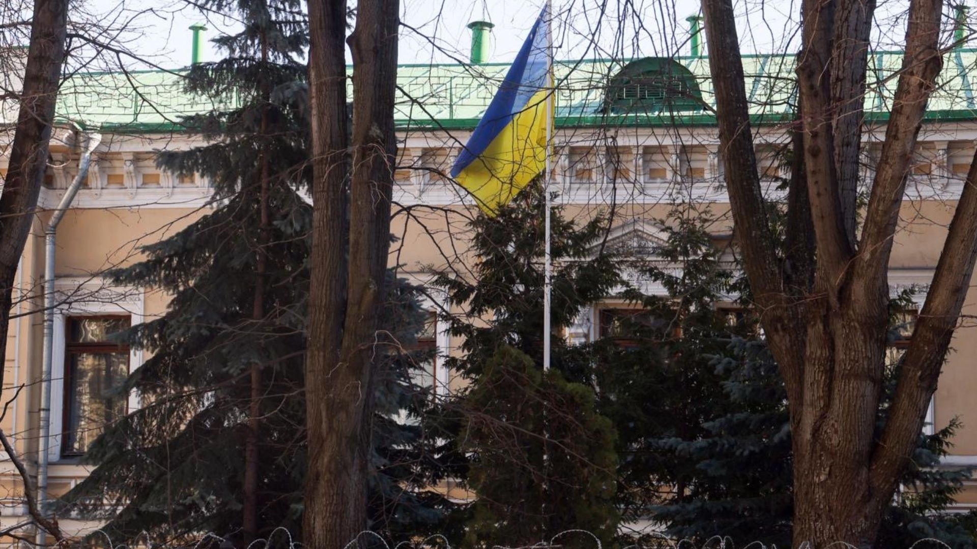 В Москве оштрафовали пустое посольство Украины за долг за электричество - 24 Канал