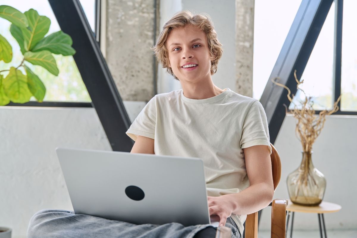 Які міжнародні програми доступні для українських учнів