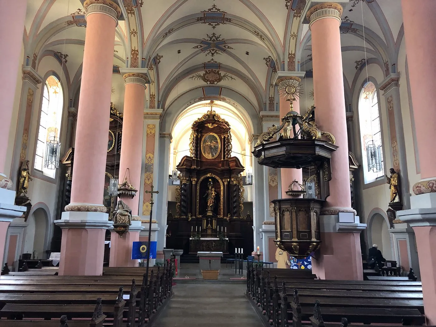 Местная церковь / фото TripAdvisor Местная церковь / фото TripAdvisor