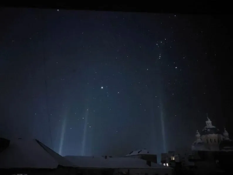 Світлові стовпи