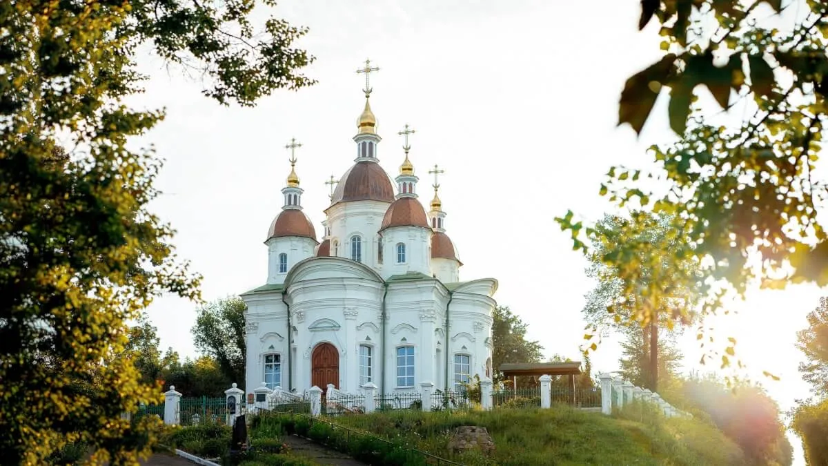 Собор святих Антонія і Феодосія / фото Собор святих Антонія і Феодосія / фото