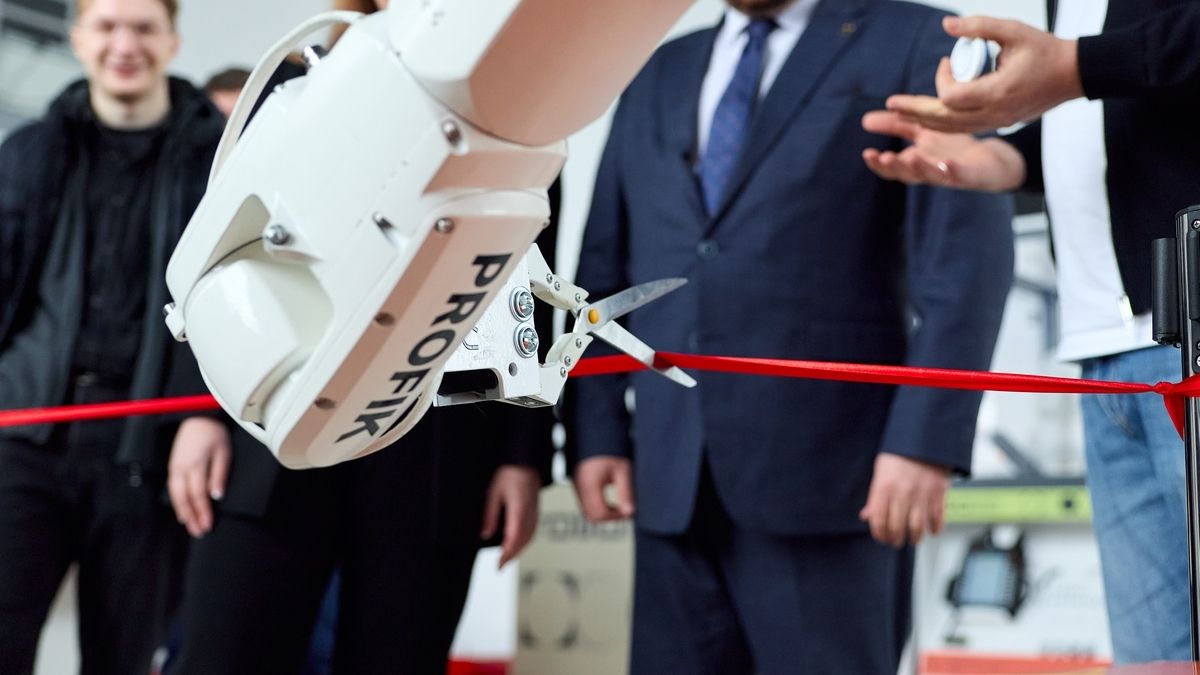 RoboLab в КНУСА – первая лаборатория робототехники в Украине