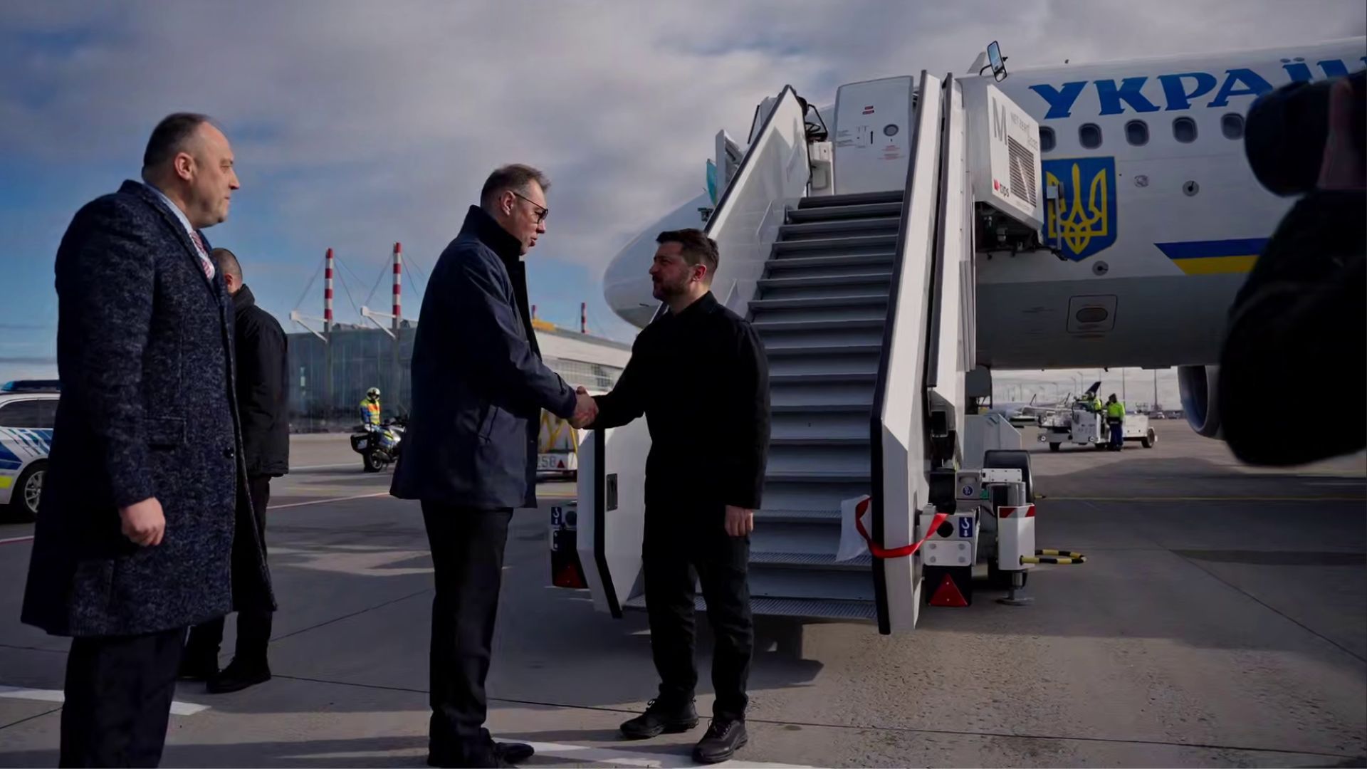 Зеленский прибыл в Мюнхен - 24 Канал Зеленский прибыл в Мюнхен - 24 Канал