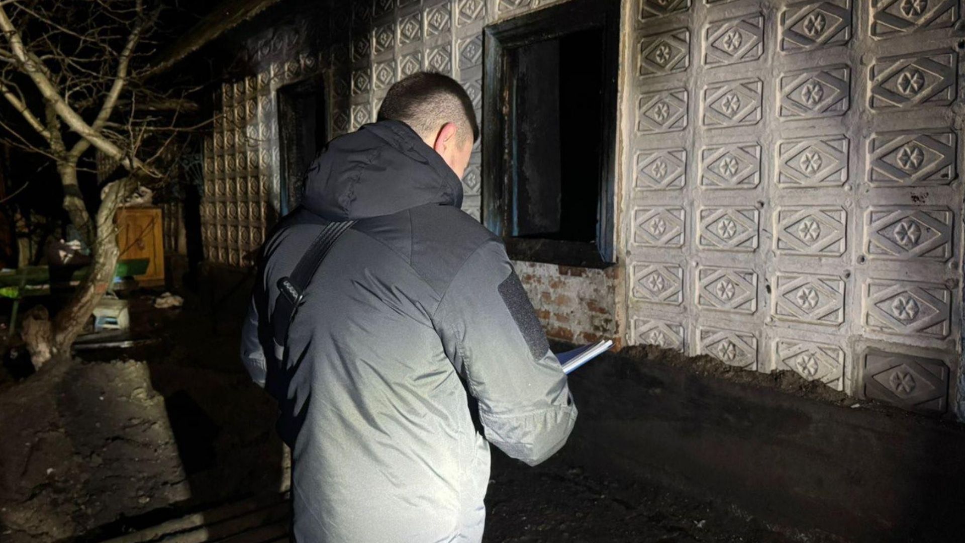 Трех детей, погибших в пожаре на Днепропетровщине, закрыли самих в доме - Днепр