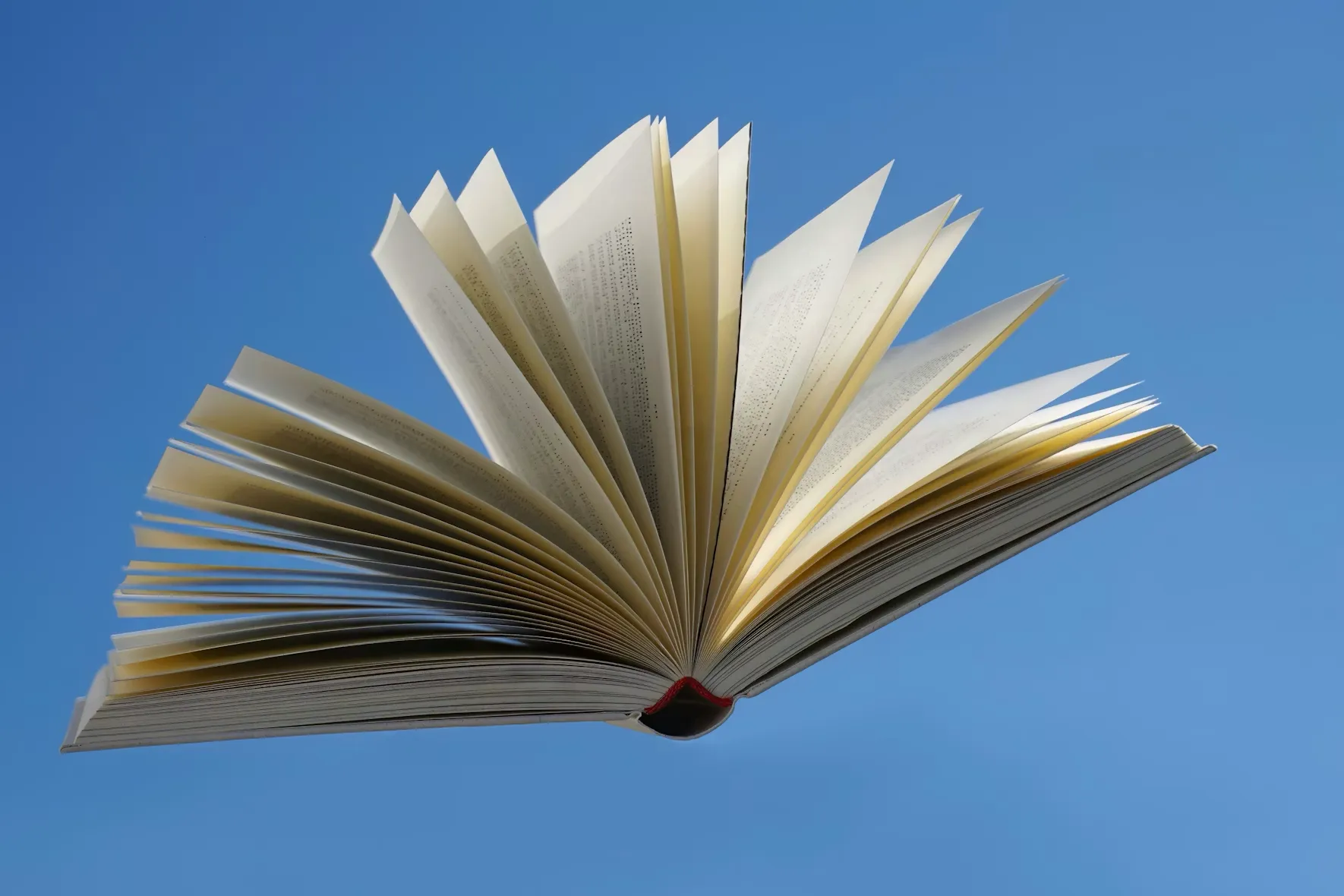 Книга в воздухе Книга в воздухе