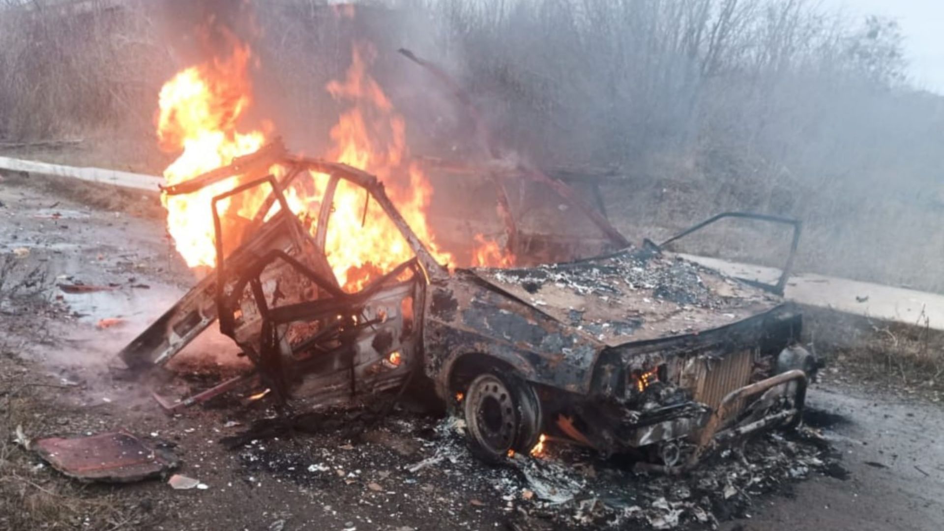 Росіяни вдарили по машині енергетиків