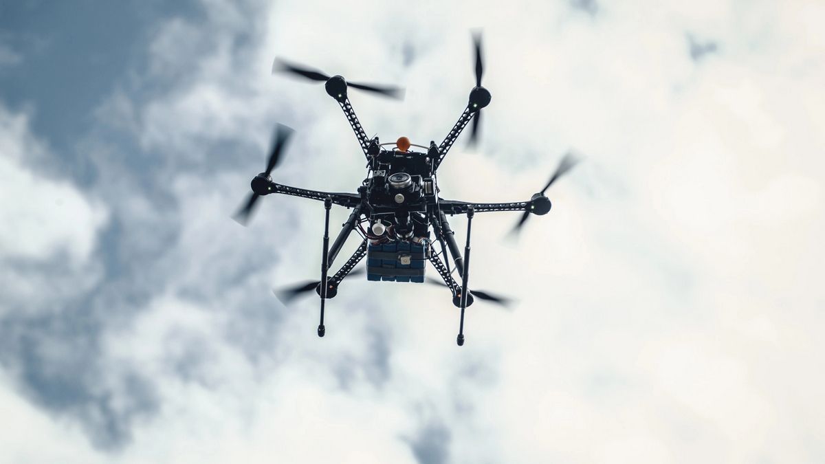 SpaceX та xAI претендують на розробку автономних бойових дронів для Пентагону SpaceX та xAI претендують на розробку автономних бойових дронів для Пентагону