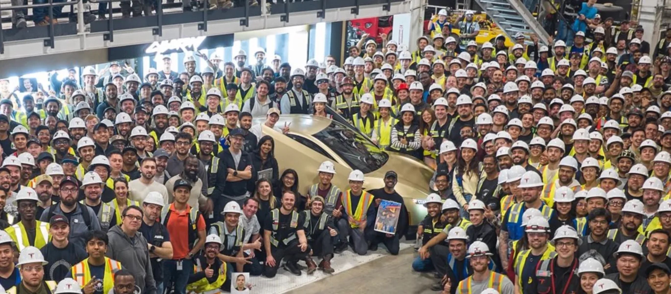 Tesla запустила производство Cybercab без руля Tesla запустила производство Cybercab без руля