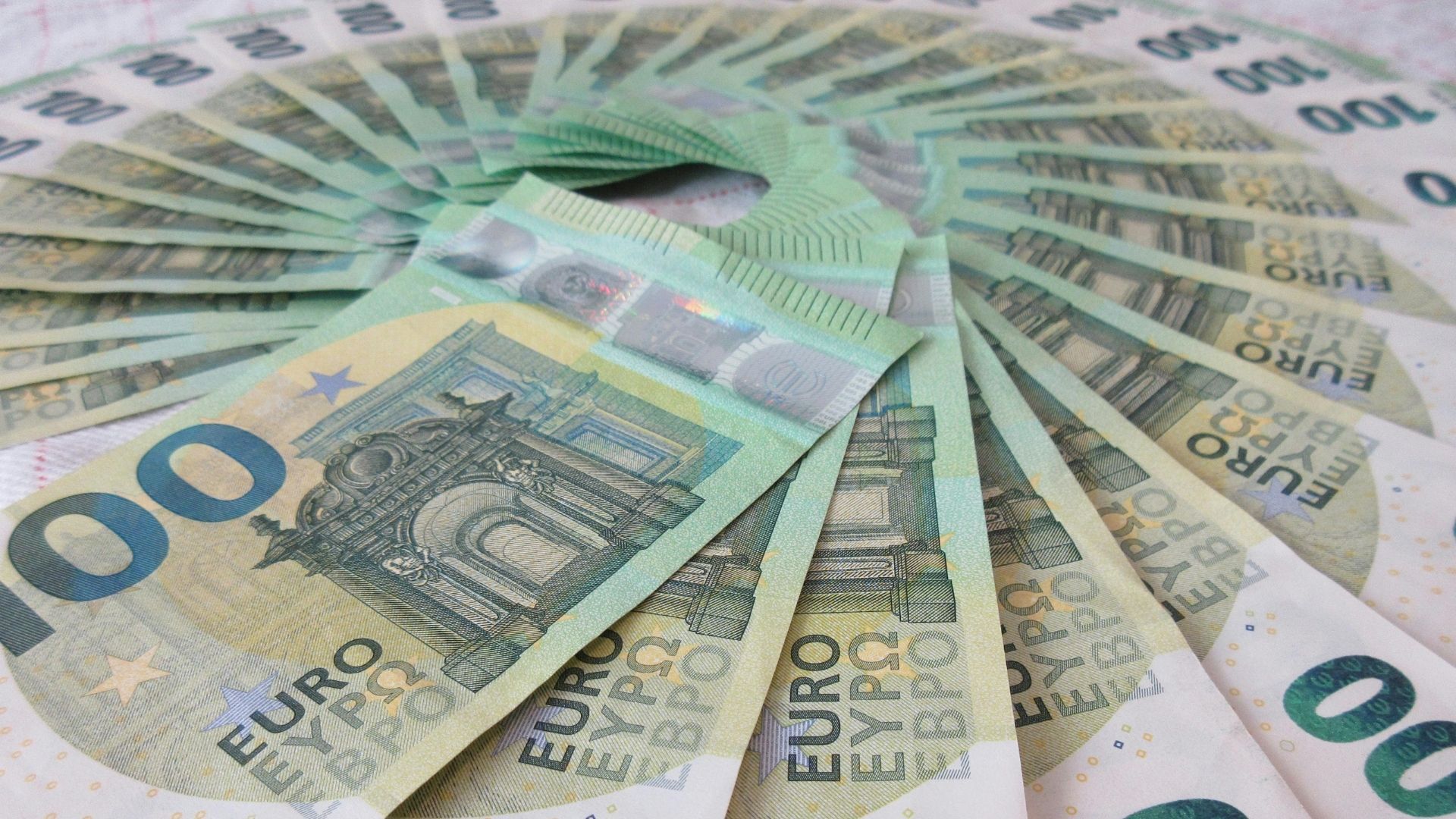 Яким буде курс долара та євро 19 лютого 2026 року Яким буде курс долара та євро 19 лютого 2026 року