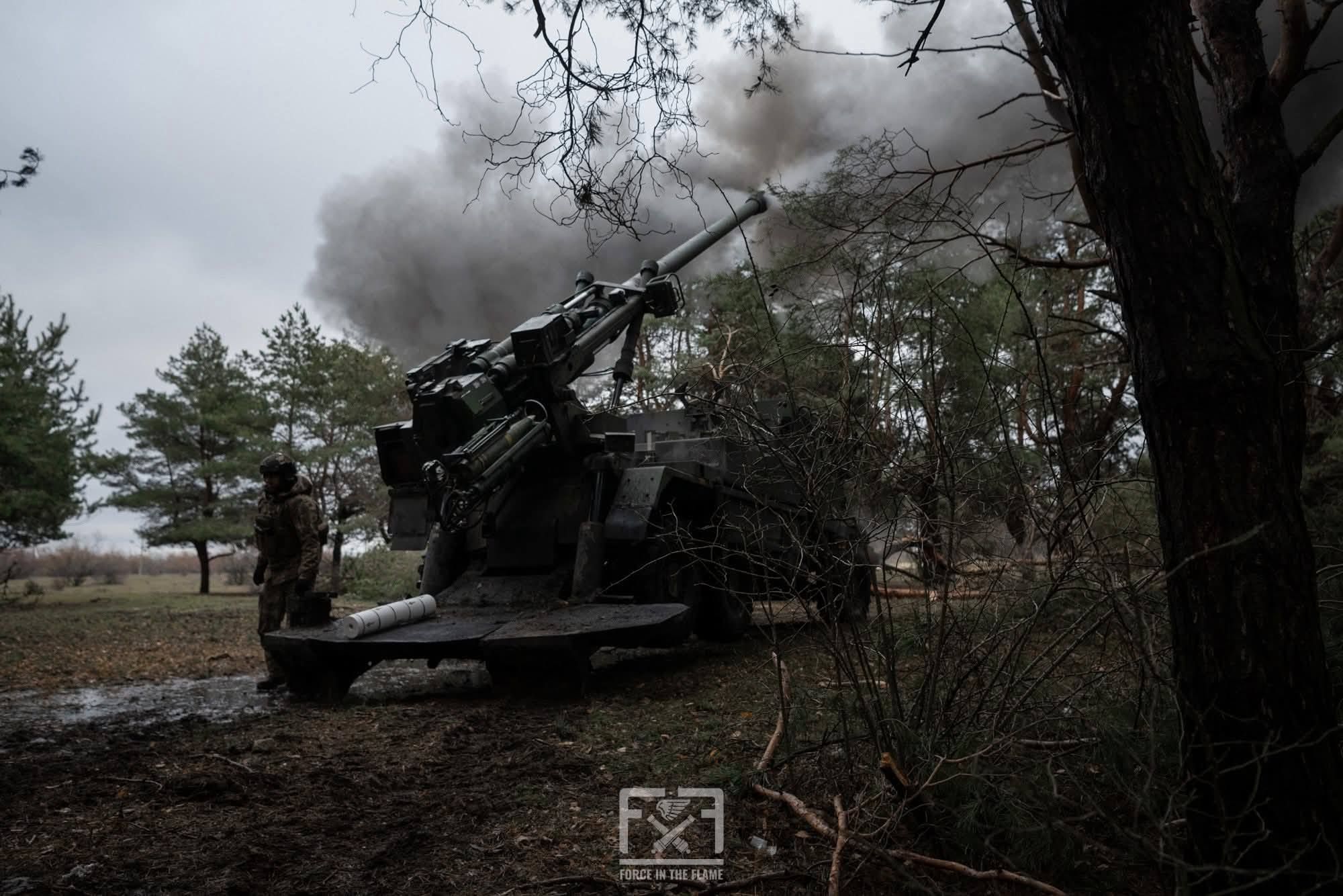 Украинские артиллеристы у пушки Украинские артиллеристы у пушки