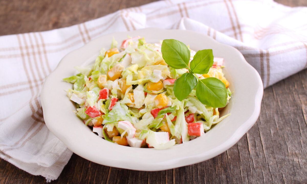 Святковий салат з простих інгредієнтів