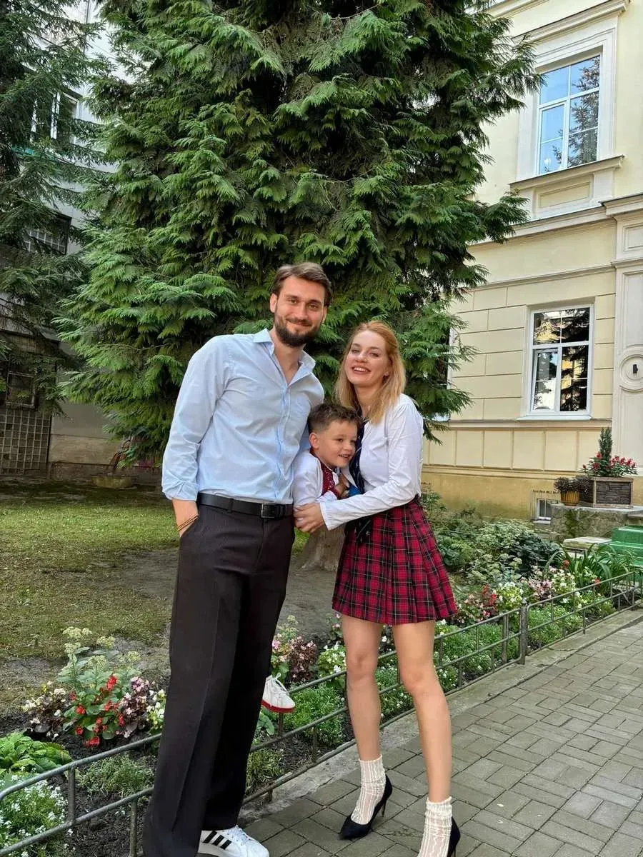 Вадим Яценко, его жена Анастасия и сын Максим Вадим Яценко, его жена Анастасия и сын Максим