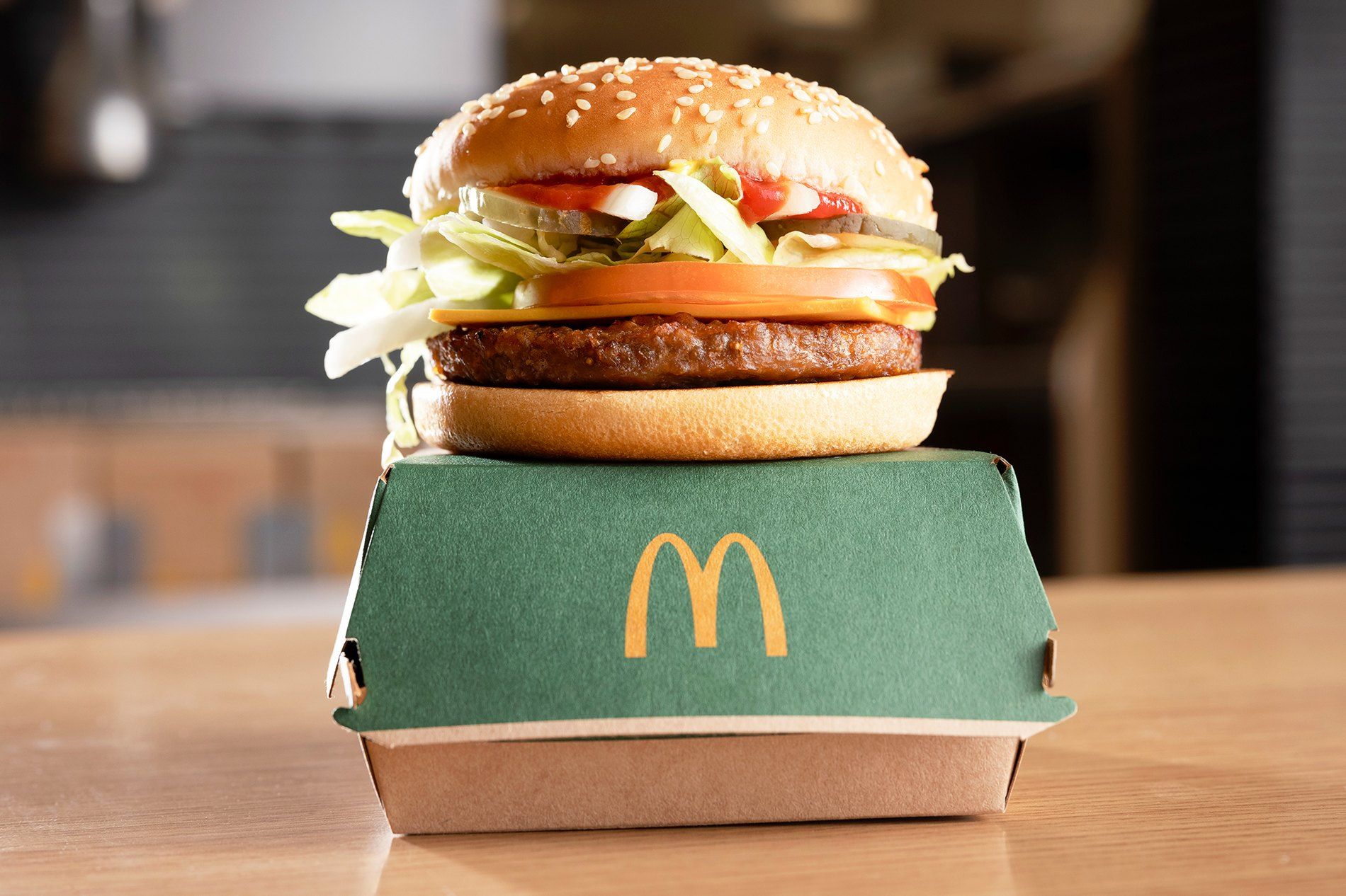 McDonald's ищет работников в одном из городов Украины McDonald's ищет работников в одном из городов Украины