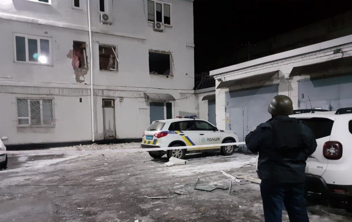 У Дніпрі пролунав вибух біля райвідділку поліції У Дніпрі пролунав вибух біля райвідділку поліції