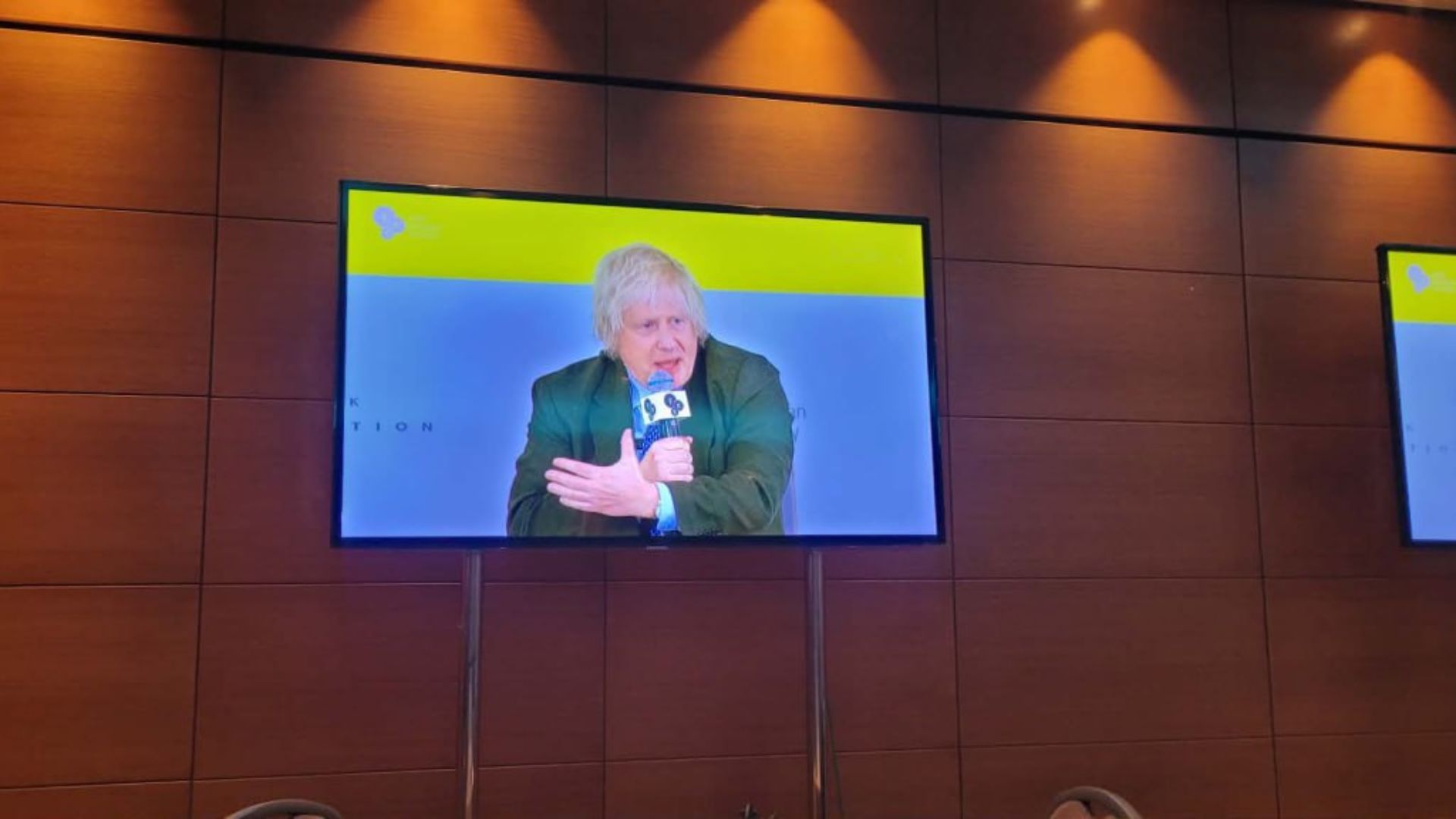 Ідея вийти з Донбасу – приниження для України, – Джонсон не вірить у переговори - 24 Канал Ідея вийти з Донбасу – приниження для України, – Джонсон не вірить у переговори - 24 Канал