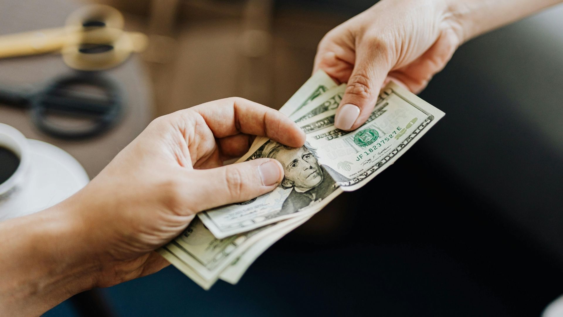 Яким буде курс долара та євро 25 лютого 2026 року