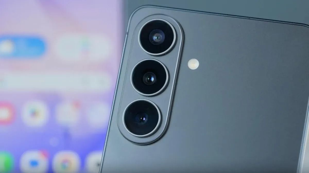 Galaxy S26, S26 Plus и S26 Ultra Galaxy S26, S26 Plus и S26 Ultra