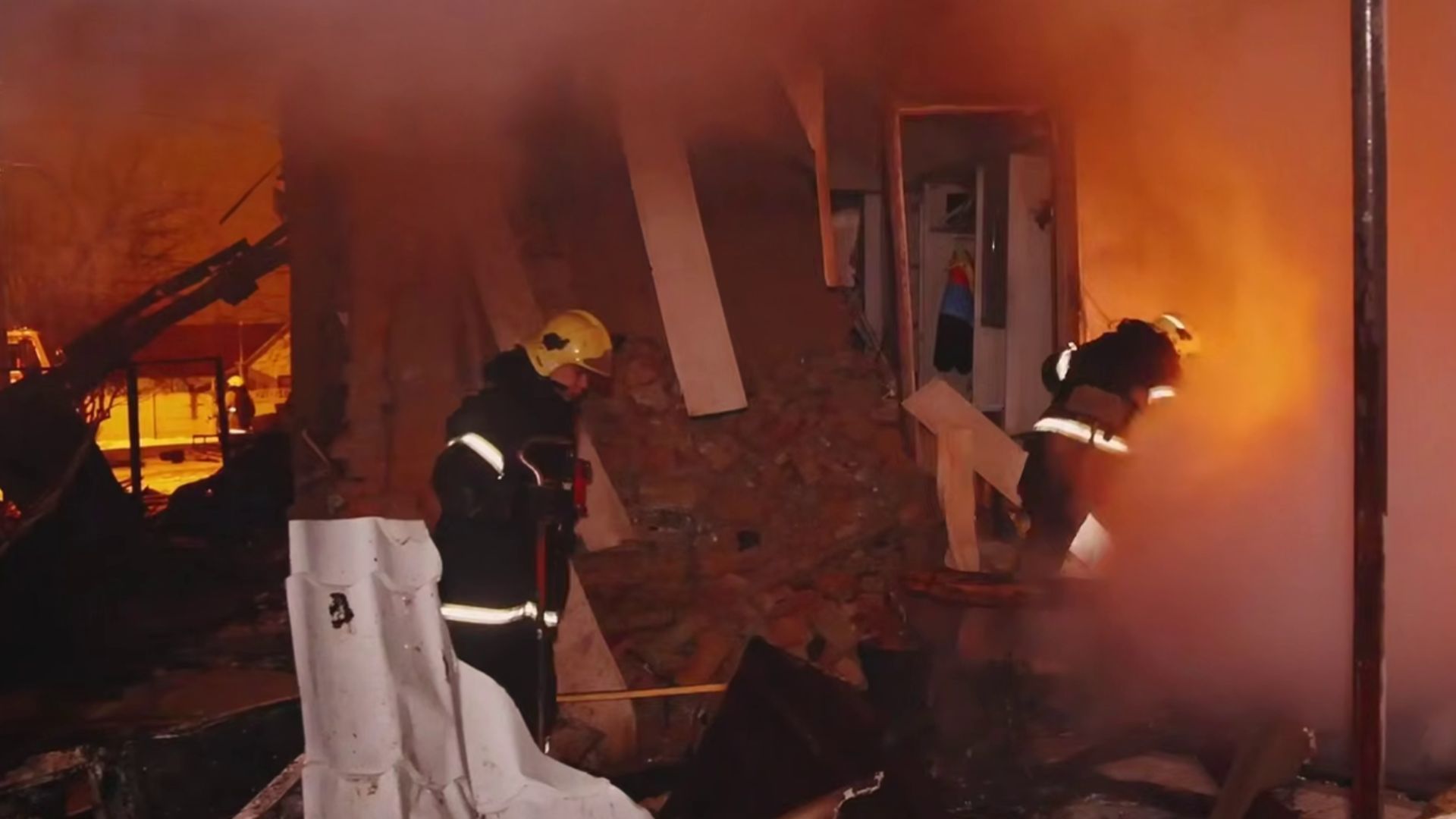 Летіло, гуло – й раптом вибух: як харків'яни пережили страшну нічну атаку - Харків Летіло, гуло – й раптом вибух: як харків'яни пережили страшну нічну атаку - Харків