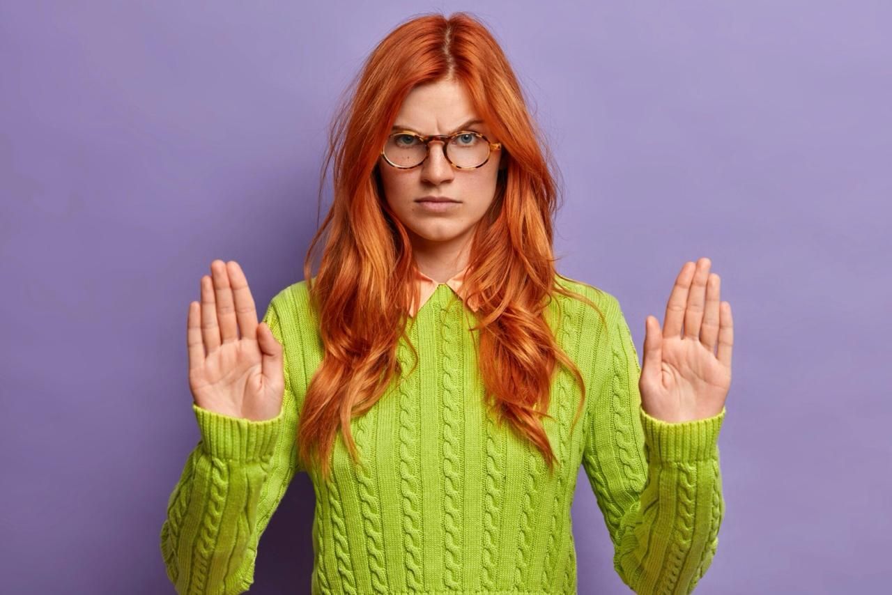 Що означає дієслово "нарікати"? Що означає дієслово "нарікати"?