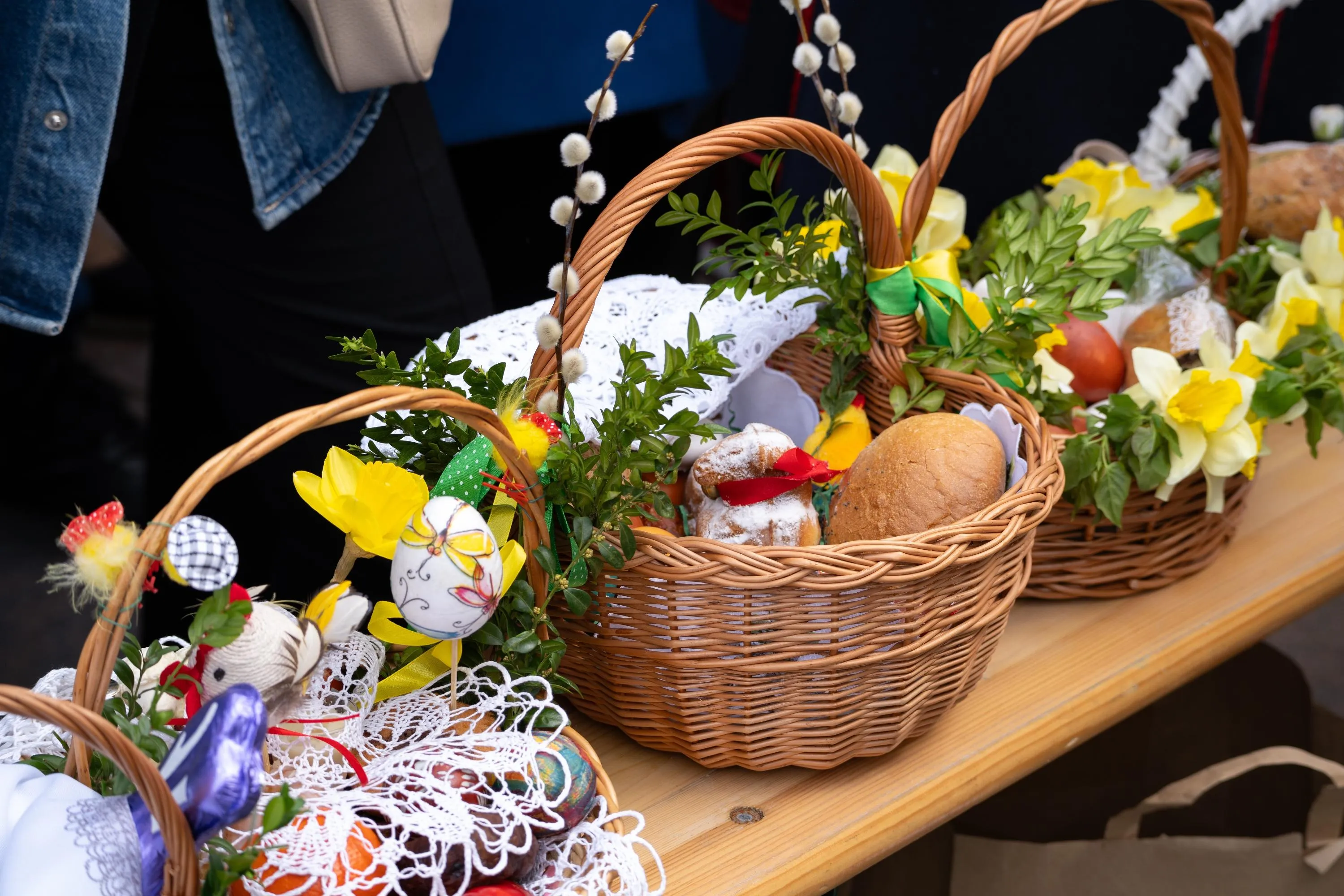 товари на великдень