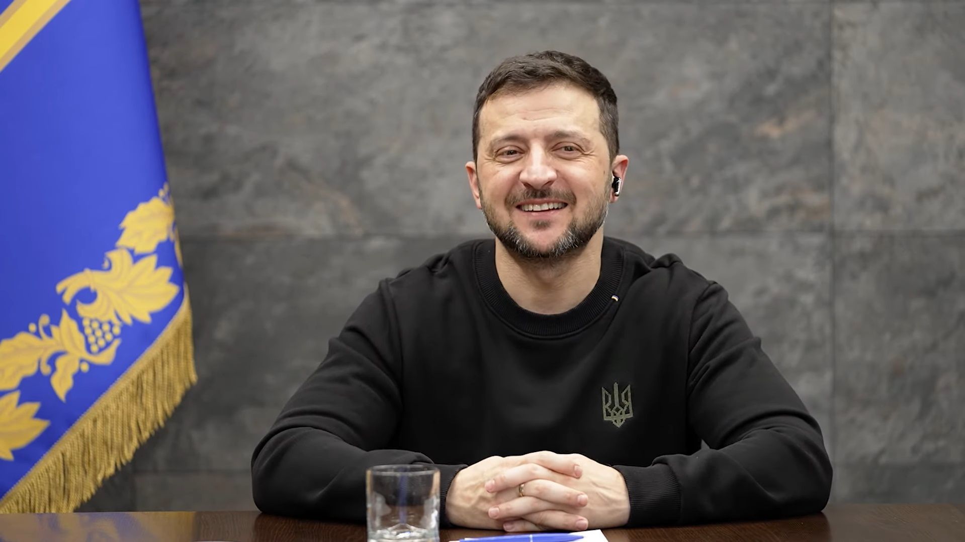 Зеленський розповів про свою боротьбу зі стресом Зеленський розповів про свою боротьбу зі стресом