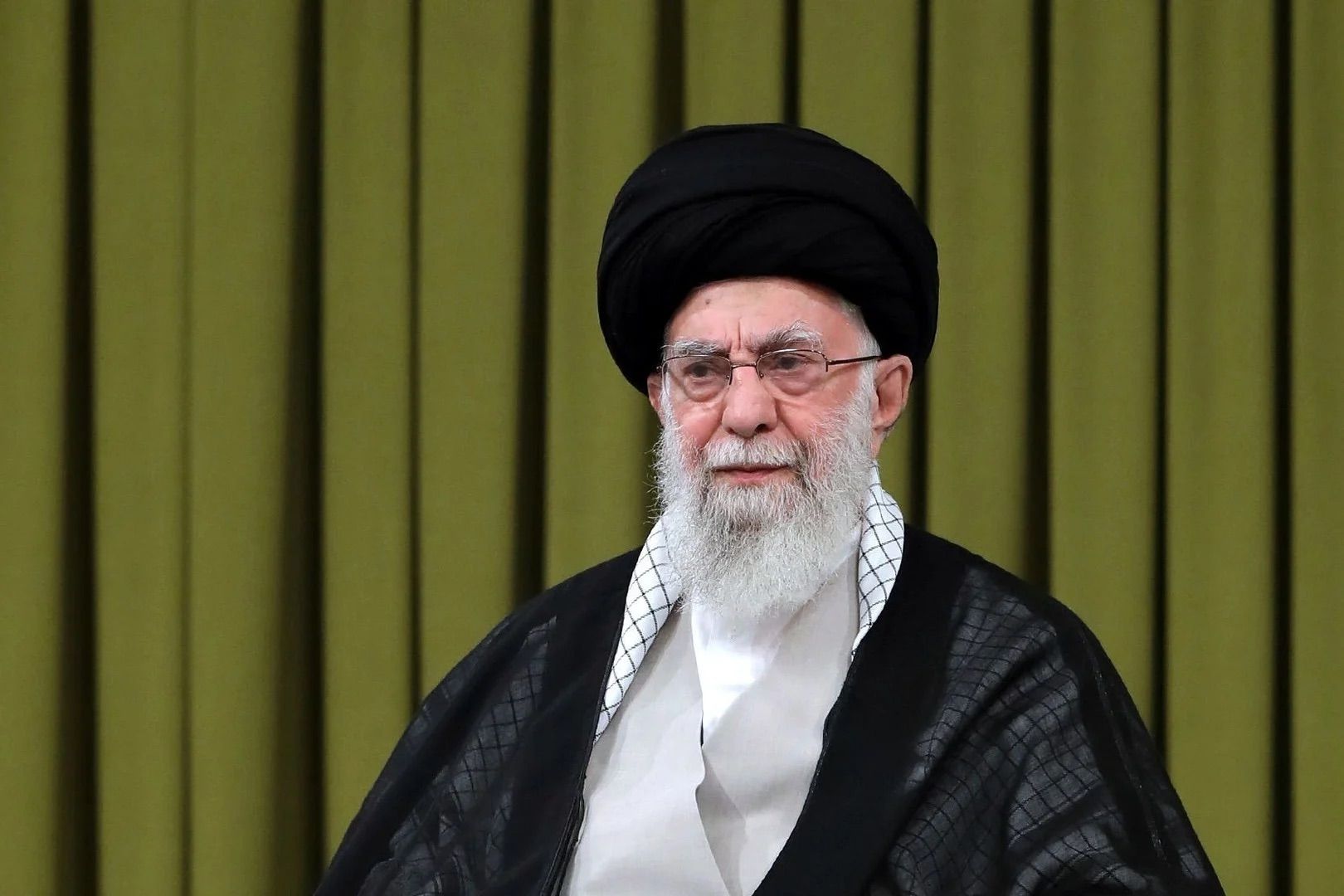 Хто з родини Хаменеї загинув 28 лютого