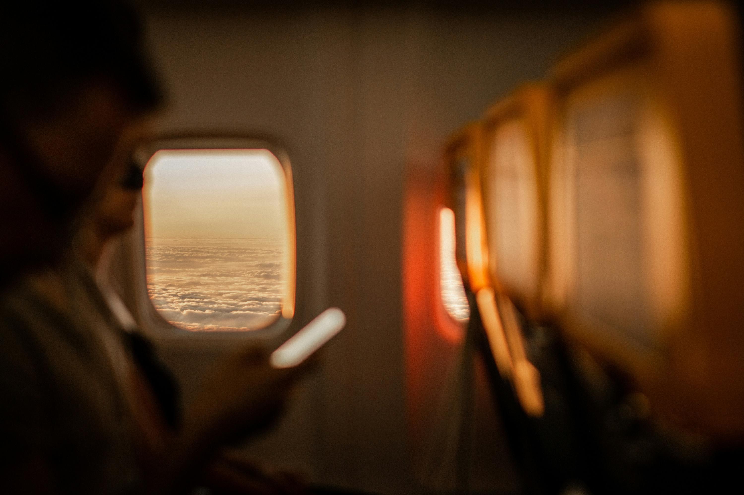 Женщина рассказала об инциденте, который произошел во время полета Женщина рассказала об инциденте, который произошел во время полета