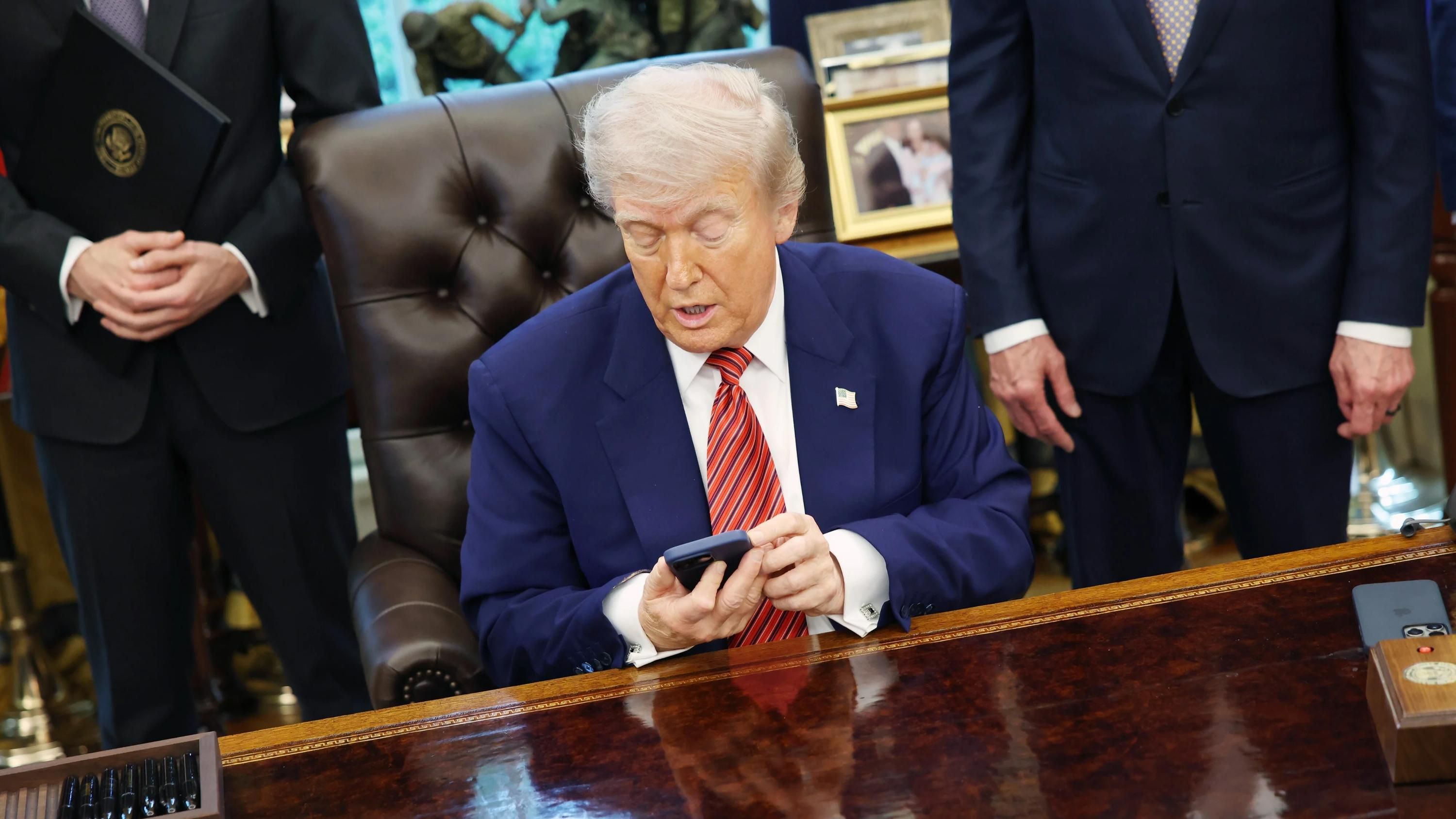T1 Phone: что известно о будущем телефоне от Trump Mobile
