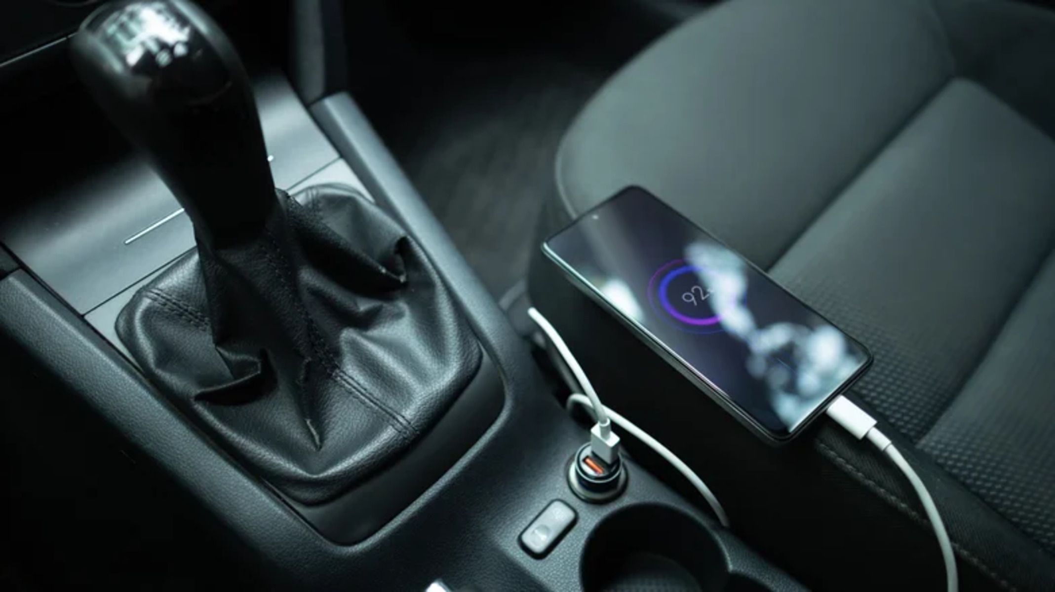 Автомобильный USB-порт не заряжает? Вот что проверить