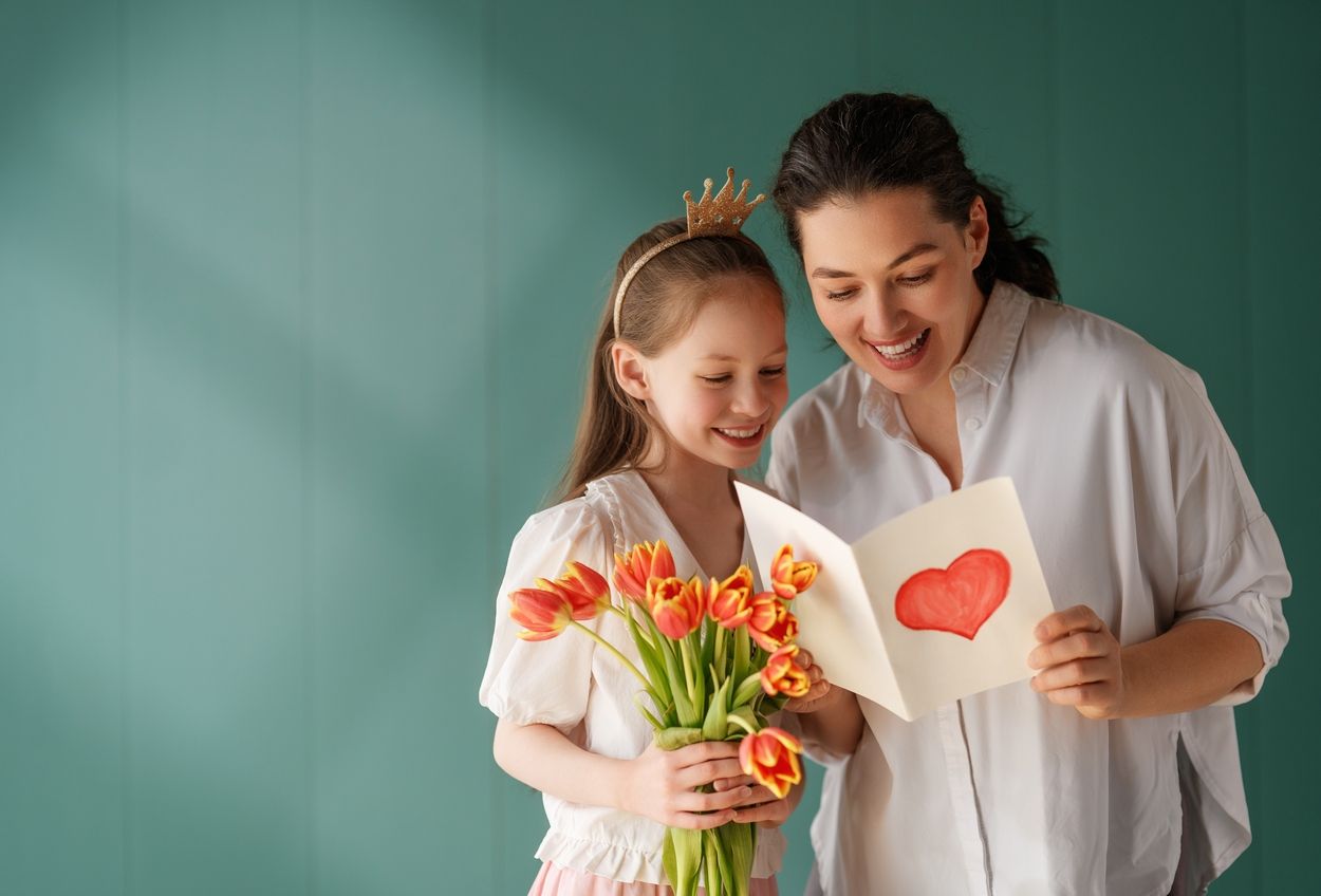 Подарок для мамы своими руками на 8 марта 2026 - что могут сделать дети - идеи подарков Подарок для мамы своими руками на 8 марта 2026 - что могут сделать дети - идеи подарков