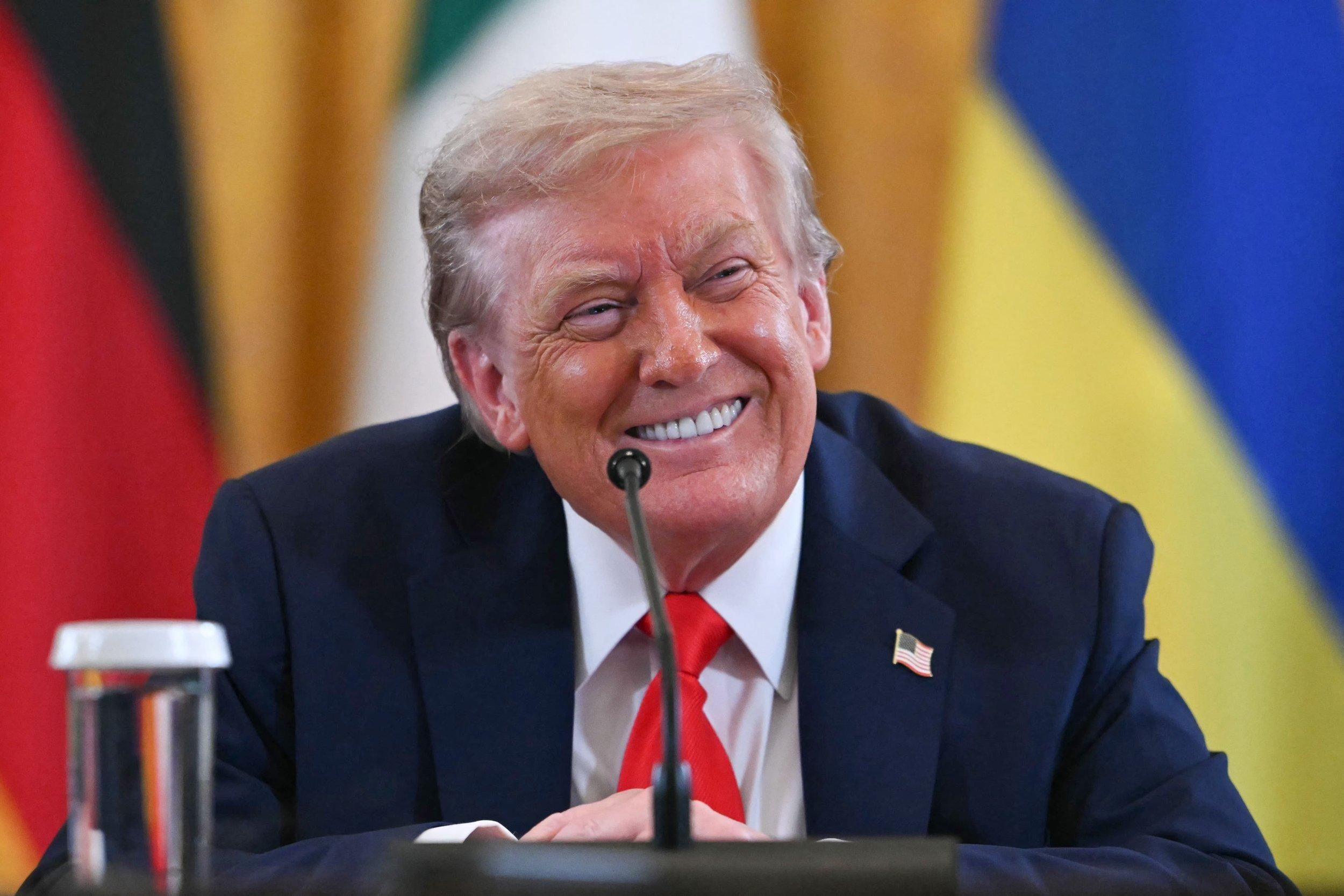 Трамп заявил, что Иран потерпит сокрушительное поражение Трамп заявил, что Иран потерпит сокрушительное поражение