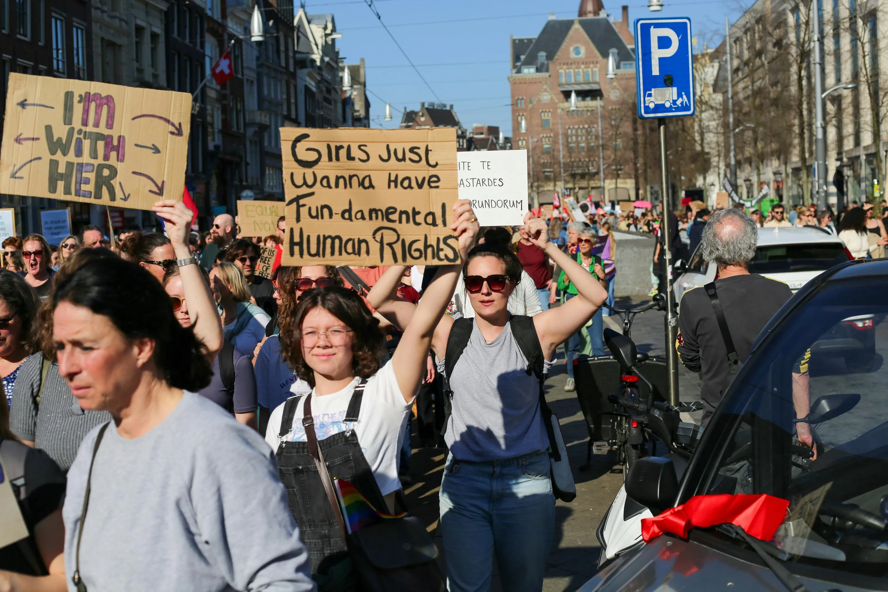 8 марта Международный женский день права женщин феминистки права женщин 