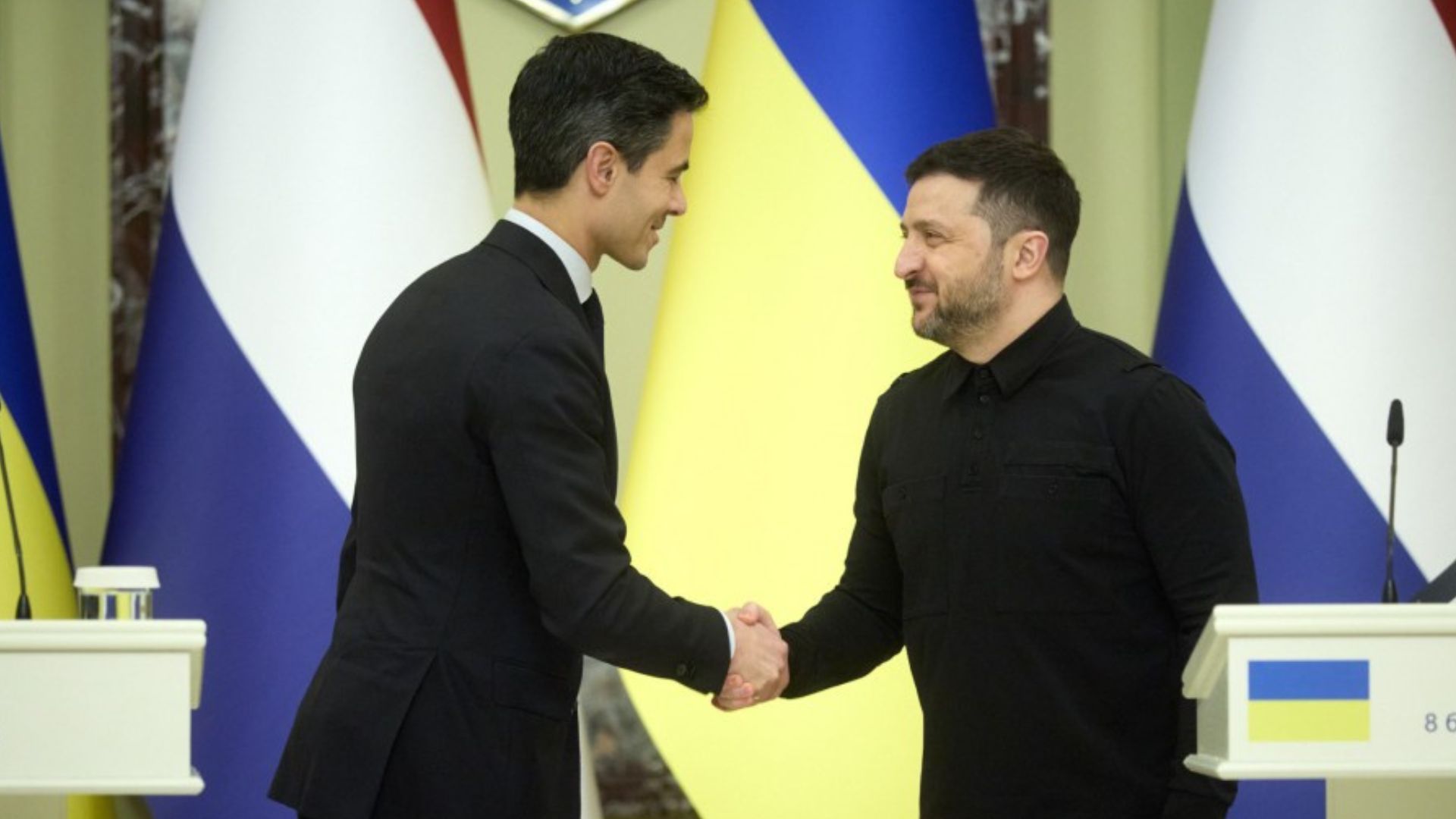 Зеленский и новый премьер Нидерландов обсудили поставку радаров для украинских военных