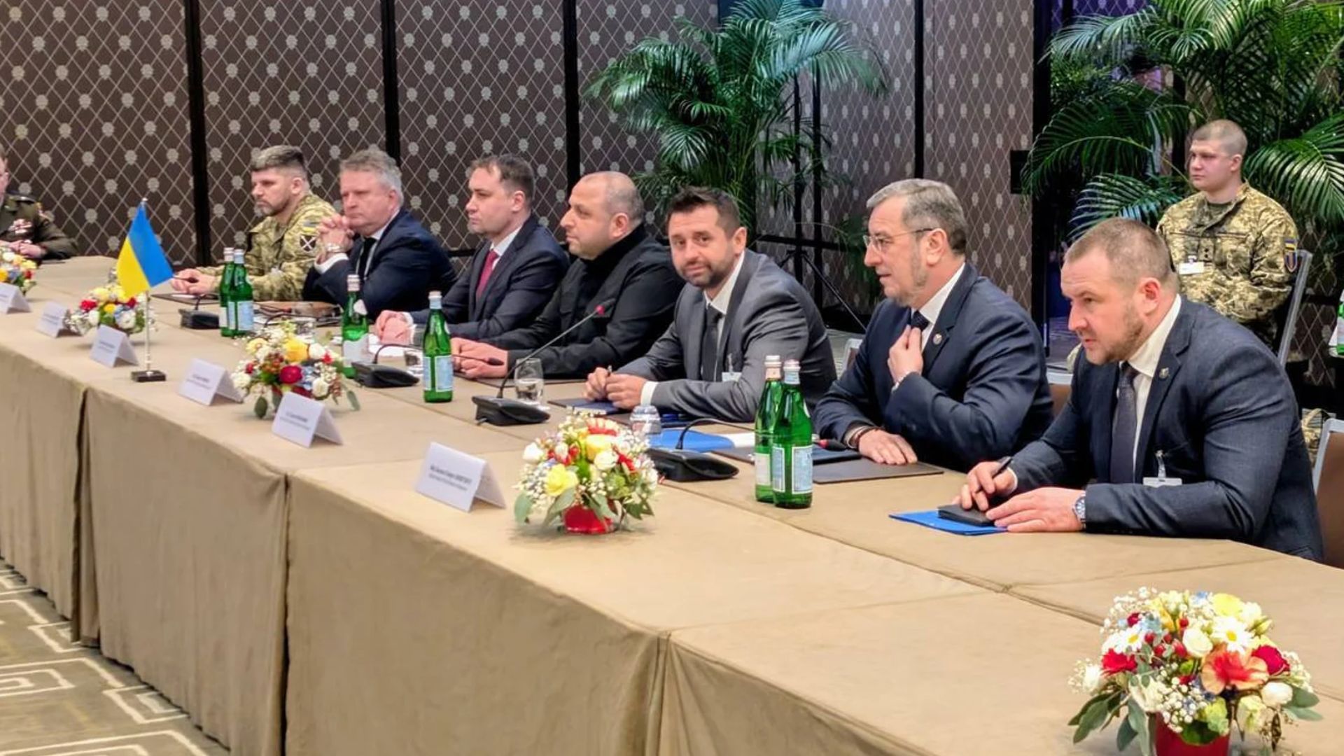 Стало відомо коли й де пройде новий раунд мирних переговорів Стало відомо коли й де пройде новий раунд мирних переговорів