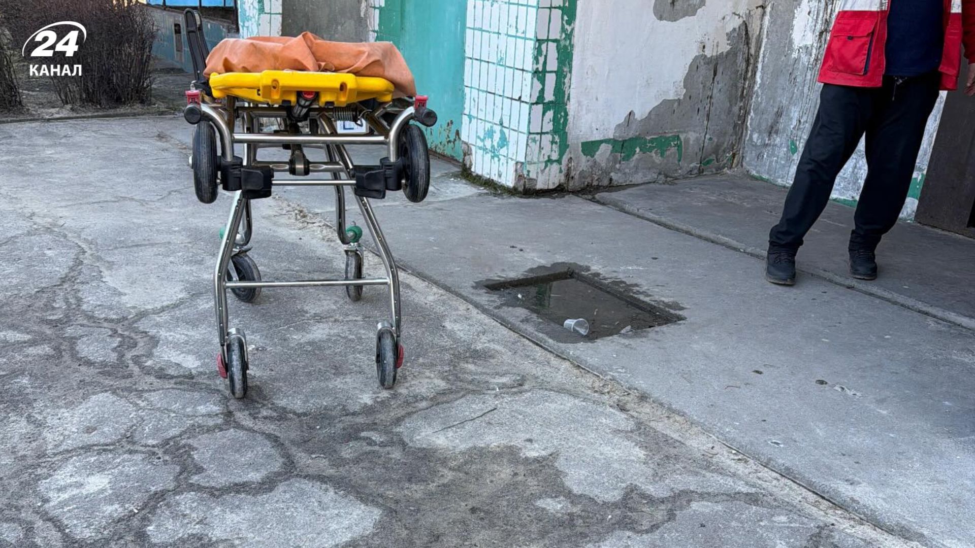 Девушка пожаловалась на диспетчера скорой, которая просила назвать адрес на украинском Девушка пожаловалась на диспетчера скорой, которая просила назвать адрес на украинском