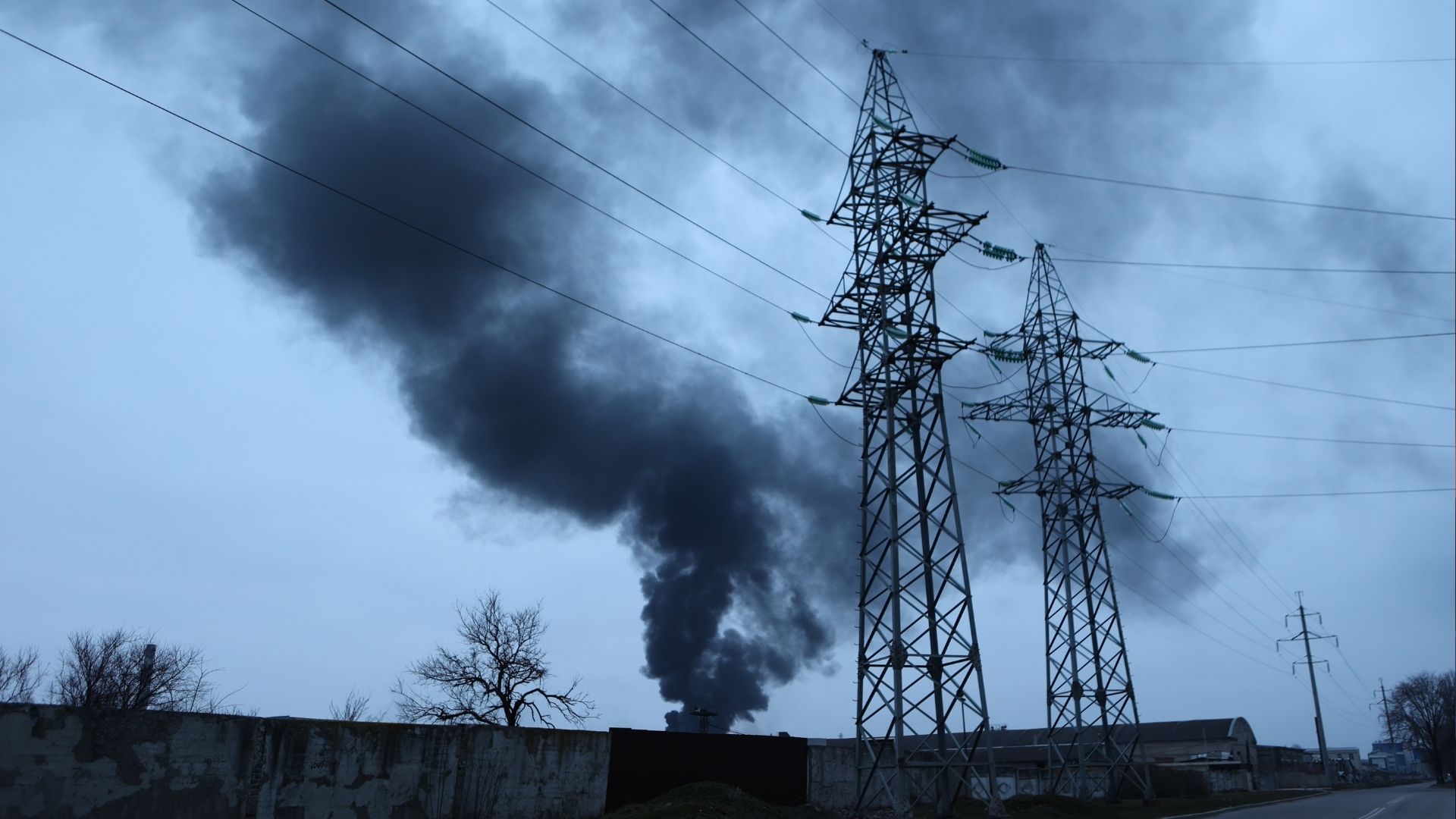 У Харкові пролунав вибух: "Шахед" вдарив по приватному сектору - 24 Канал У Харкові пролунав вибух: "Шахед" вдарив по приватному сектору - 24 Канал