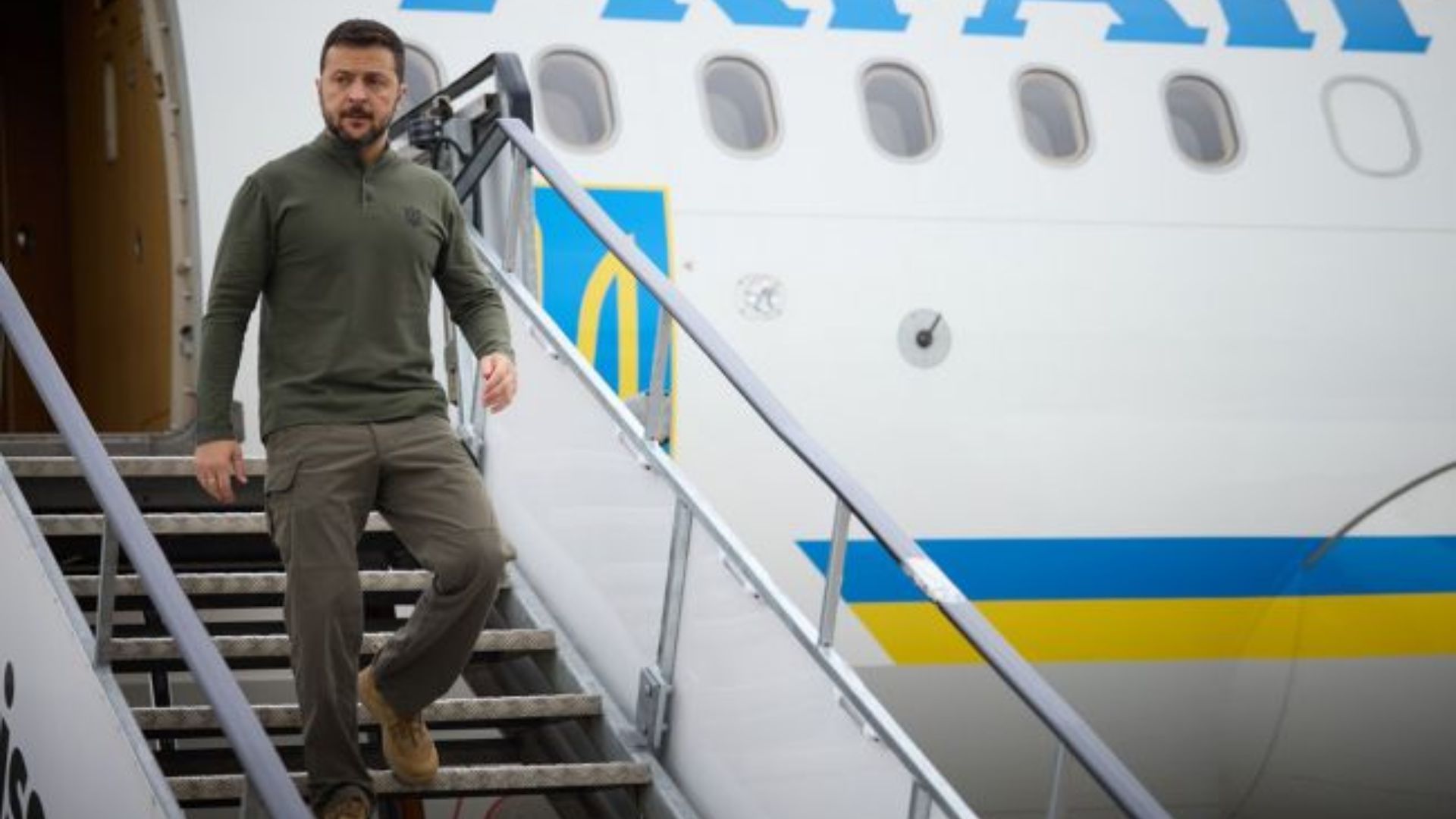 Зеленський прибув до Парижа - 24 Канал Зеленський прибув до Парижа - 24 Канал