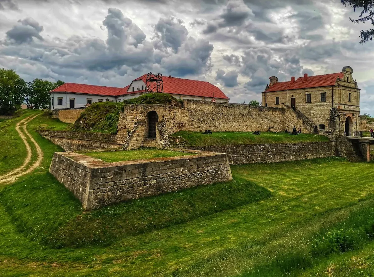 Збаразький замок – фортеця 17 століття Збаразький замок – фортеця 17 століття