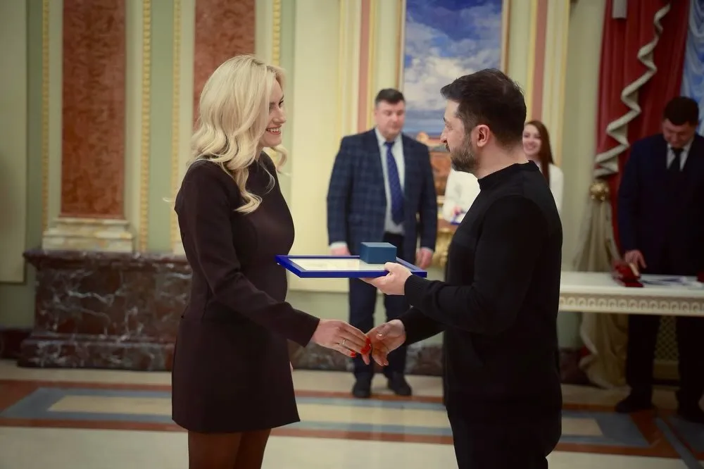 Ирина Федишин получила награду от Владимира Зеленского Ирина Федишин получила награду от Владимира Зеленского