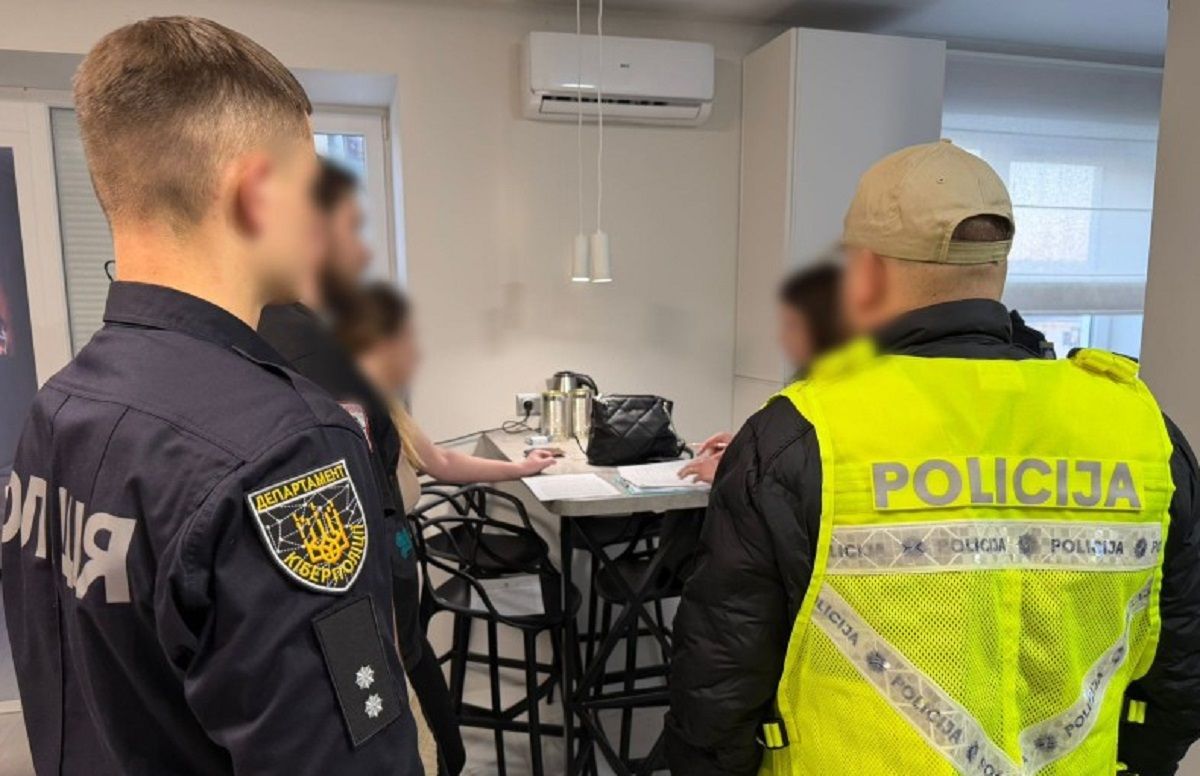 Виманили у європейців 300 тисяч євро: в Україні викрили мережу кол-центрів - 24 Канал