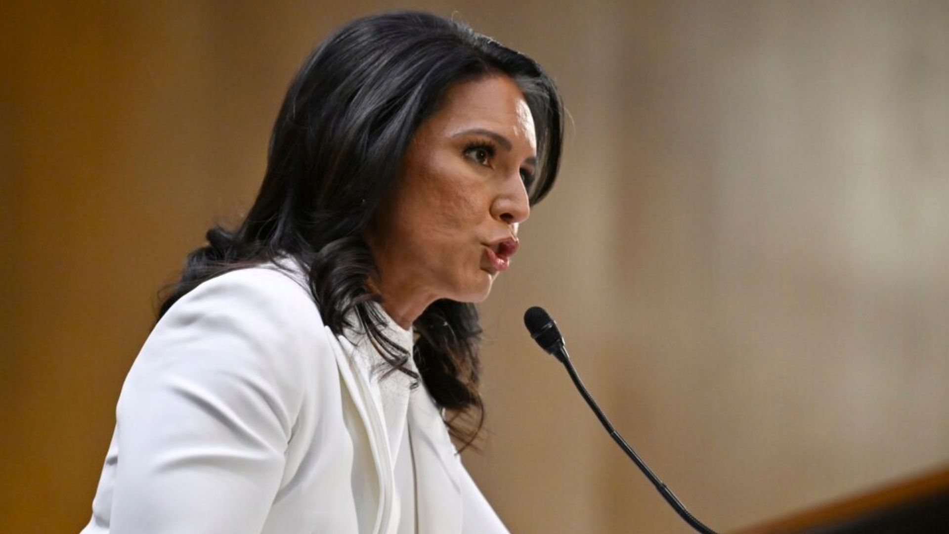 Тулсі Габбард Тулсі Габбард