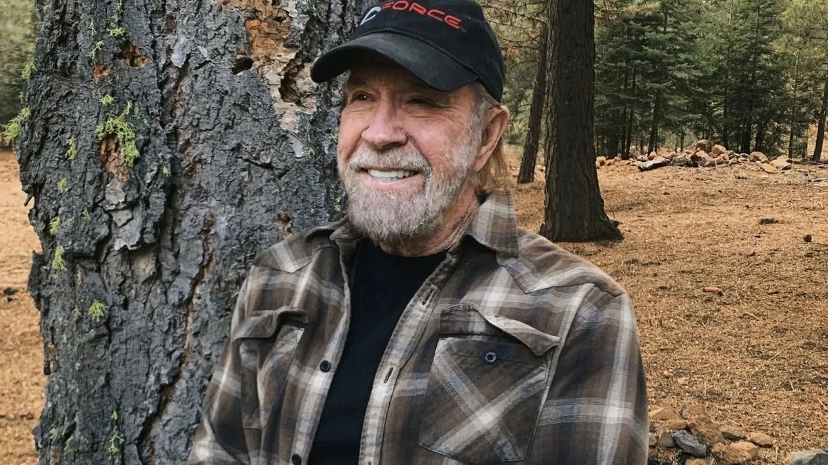 Чак Норріс опинився в лікарні на Гаваях