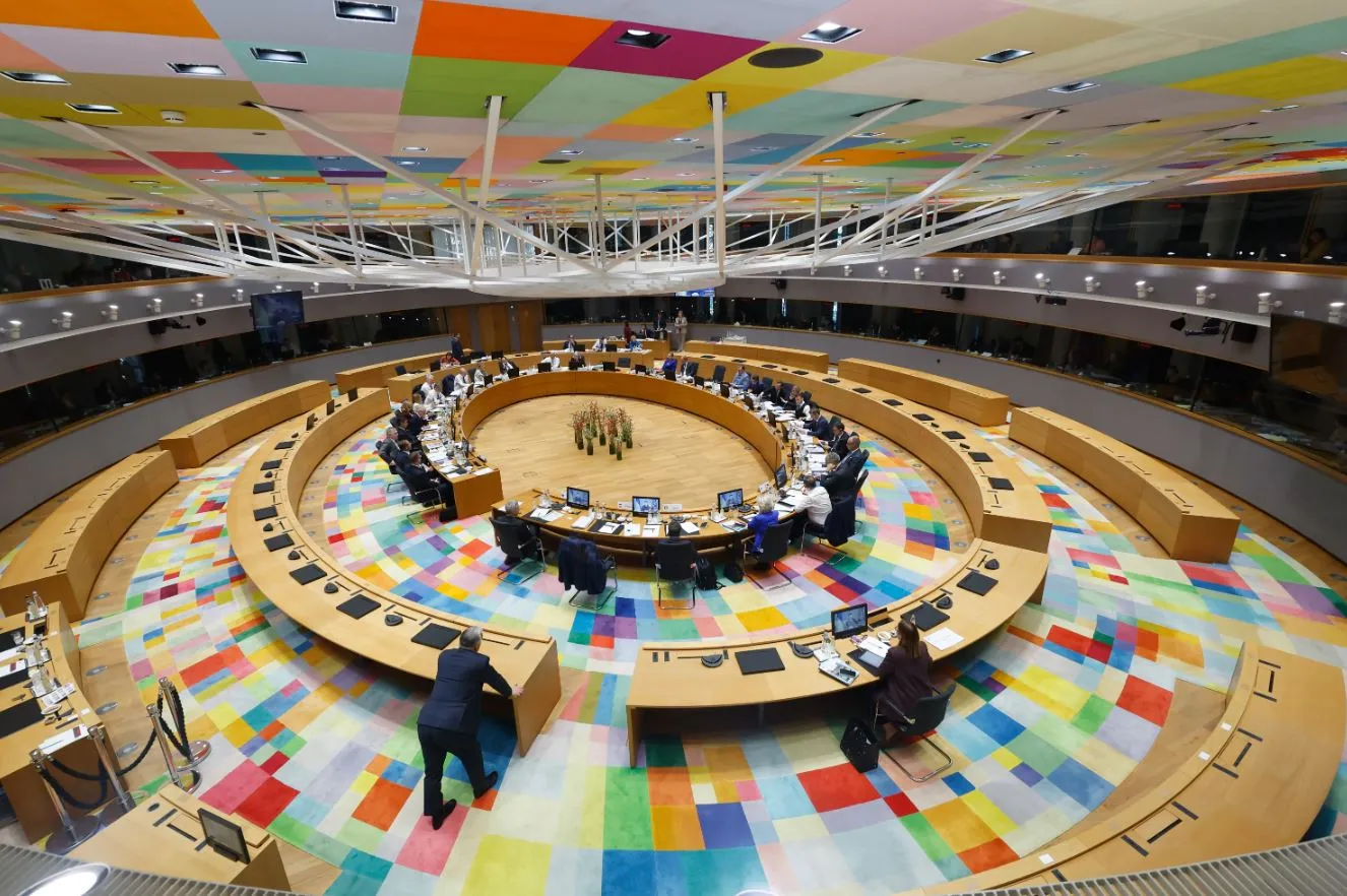 поза Орбана під час виступу Зеленського 19.03.2026