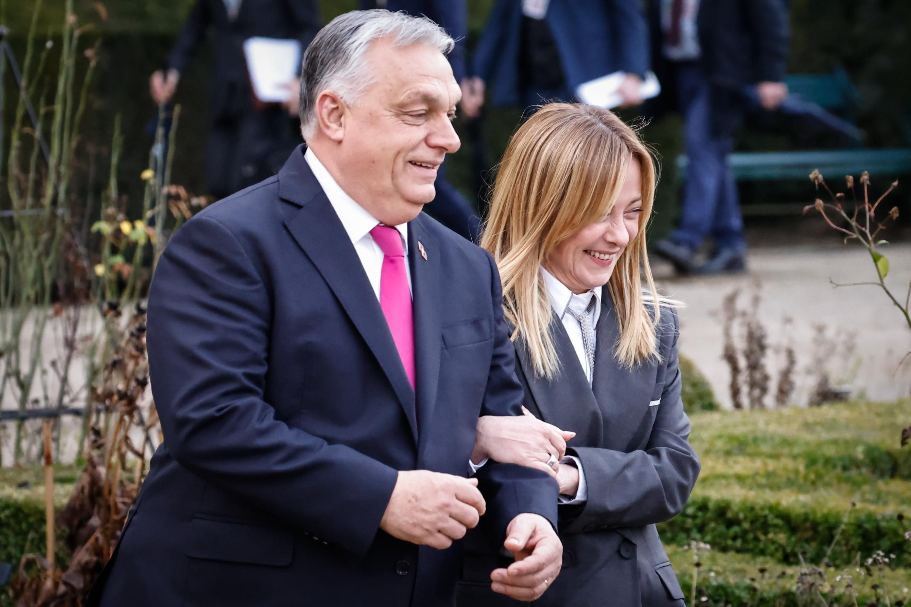 Мелони могла поддержать Орбана - якобы понимает, почему тот заблокировал Украине кредит