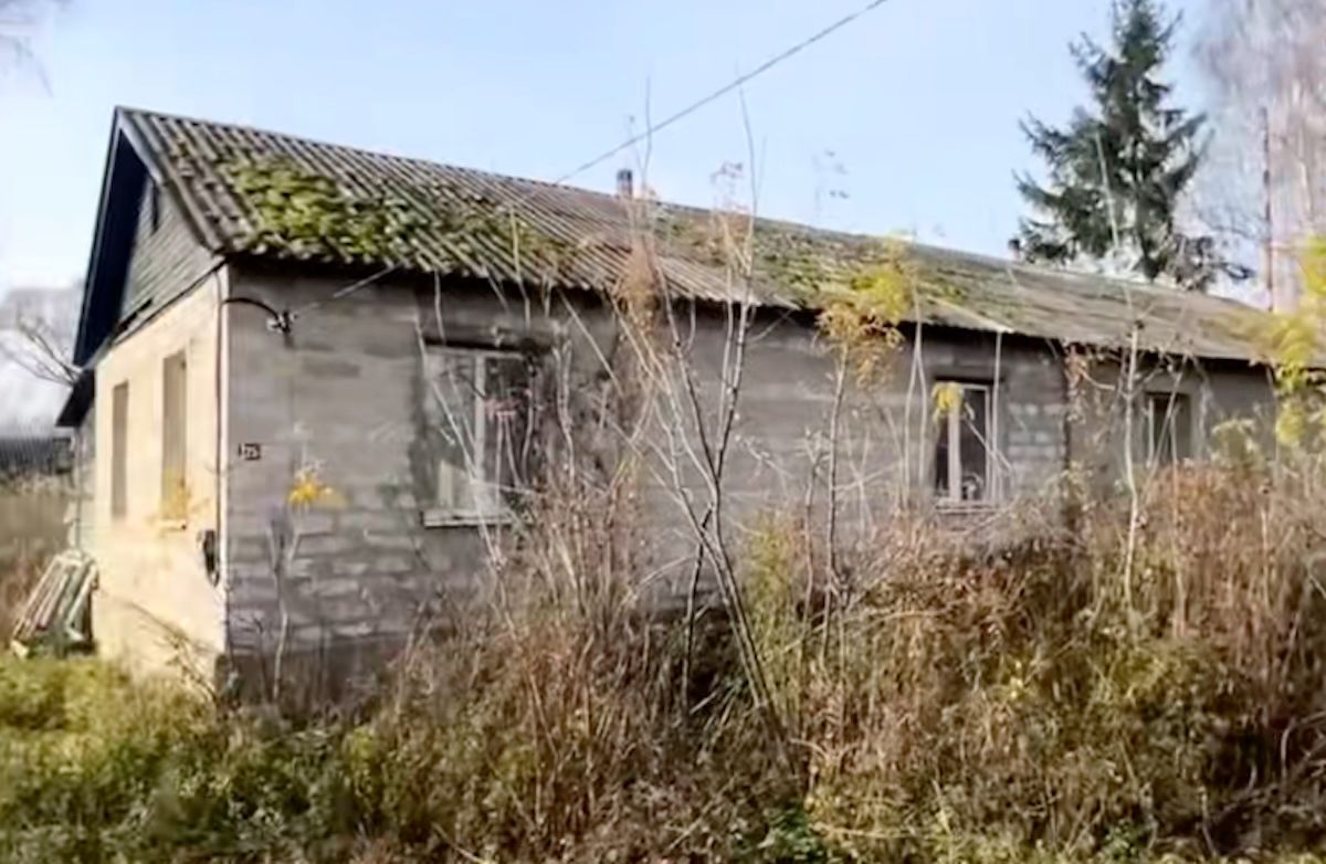 Пара купила будинок у селі