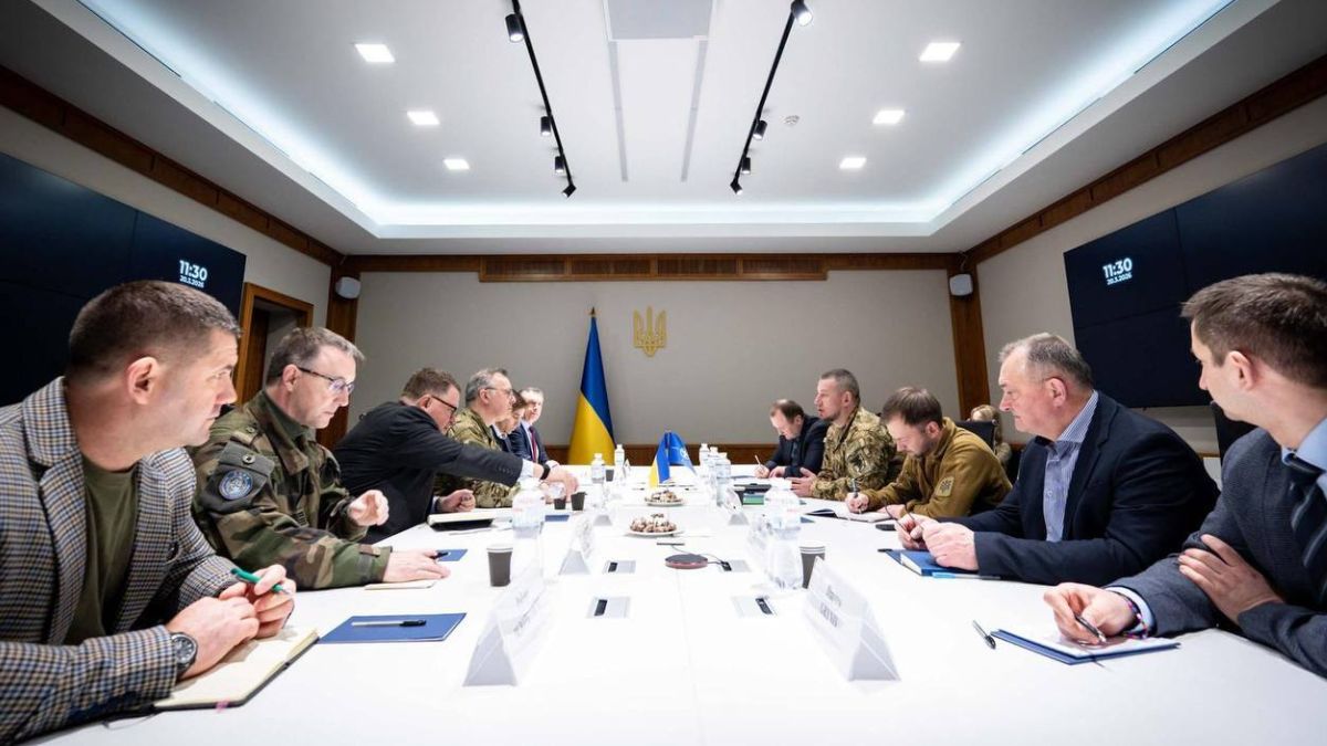 В Україну прибуло військове командування НАТО